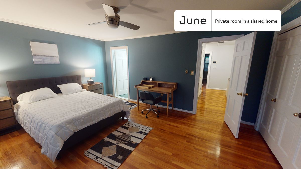 

PLEASE NOTE: This is a private room in a shared apartment. You will have your own bedroom and shared common areas (kitchen, bathroom, etc.) with other residents.

Queen bedroom in a 7 bedroom / 4 bathroom apartment!

Check out 3D tour now:  https://jnhm.es/SY

This  Queen room in Southwest Waterfront  is available on a 12 month lease or a flexible short term (31 to 364 days) lease. You pick your custom start and end date. Monthly rent rate is determined by furnishing preference, move-in date and move-out date. Speak to a June representative for recommendations on the best stay duration for the lowest rate, and learn more about this home on the June website:  https://jnhm.es/5zy

Amenities of this home:   Dishwasher,    Furnished Common Areas,    Wi-Fi - Paid separately (High-Speed),    Guarantors Allowed,       Central AC (Common space),    Paid parking,       Laundry in building (free),    Hardwood Flooring,    Microwave,    Oven,    Refrigerator,   also, this unit is conveniently located, several local parks, restaurants and bars are just minutes away.

About June Homes: Welcome to the easiest rental experience of your life. Rent furnished or unfurnished apartments on a 12 month lease or a flexible short term (31 to 364 days). As a resident, you’ll have access to 24/7 support and monthly cleanings of the home’s shared spaces. Sign up now to apply online for your next home with June: https://jnhm.es/sign-roomi

Brokers welcome! Contact us for more details.

Interested? Kindly note that the minimum stay duration would be 31 days. 

Use this listing ID when speaking to June team:  #526 G