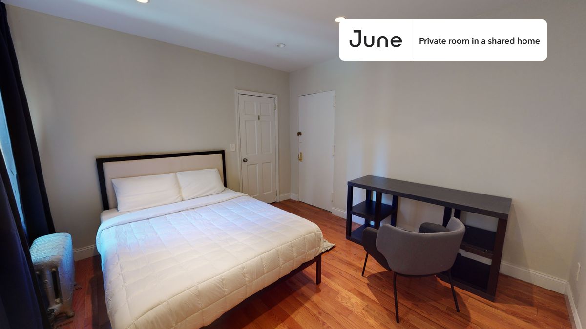 

PLEASE NOTE: This is a private room in a shared apartment. You will have your own bedroom and shared common areas (kitchen, bathroom, etc.) with other residents.

Queen bedroom in a 2 bedroom / 1 bathroom apartment!

Check out 3D tour now:  https://jnhm.es/V6

This  Queen room in East Harlem  is available on a 12 month lease or a flexible short term (31 to 364 days) lease. You pick your custom start and end date. Monthly rent rate is determined by furnishing preference, move-in date and move-out date. Speak to a June representative for recommendations on the best stay duration for the lowest rate, and learn more about this home on the June website:  https://jnhm.es/5HO

Amenities of this home:   Dishwasher,    Furnished Common Areas,    Wi-Fi - Paid separately (High-Speed),    Elevator,    Guarantors Allowed,       32-inch Flat-Screen TV,       Street parking - City permit required,    Hardwood Flooring,    Microwave,    Oven,    Refrigerator,   also, this unit is conveniently located, several local parks, restaurants and bars are just minutes away.

About June Homes: Welcome to the easiest rental experience of your life. Rent furnished or unfurnished apartments on a 12 month lease or a flexible short term (31 to 364 days). As a resident, you’ll have access to 24/7 support and monthly cleanings of the home’s shared spaces. Sign up now to apply online for your next home with June: https://jnhm.es/sign-roomi

Brokers welcome! Contact us for more details.

Interested? Use this listing ID when speaking to June team:  #705 A