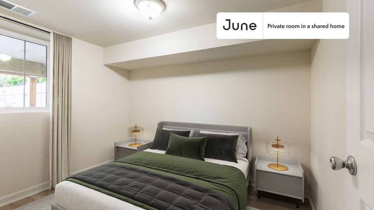 PLEASE NOTE: This is a private room in a shared apartment. You will have your own bedroom and shared common areas (kitchen, bathroom, etc.) with other residents.
Queen bedroom in a 4 bedroom / 3.5 bathroom apartment!
Check out 3D tour now: https://jnhm.es/8dc
This Queen room in Petworth is available on a 12 month lease or a flexible short term (31 to 364 days) lease. You pick your custom start and end date. Monthly rent rate is determined by furnishing preference, move-in date and move-out date. Speak to a June representative for recommendations on the best stay duration for the lowest rate, and learn more about this home on the June website: https://jnhm.es/6tz
Amenities of this home: Dishwasher, Furnished Common Areas, Wi-Fi - Paid separately (High-Speed), Guarantors Allowed, 32-inch Flat-Screen TV, Central AC (Common space), Laundry in home (free), Hardwood Flooring, Microwave, Oven, Refrigerator, also, this unit is conveniently located, several local parks, restaurants and bars are just minutes away.
About June Homes: Welcome to the easiest rental experience of your life. Rent furnished or unfurnished apartments on a 12 month lease or a flexible short term (31 to 364 days). As a resident, you’ll have access to 24/7 support and monthly cleanings of the home’s shared spaces. Sign up now to apply online for your next home with June: https://jnhm.es/sign-roomi
Brokers welcome! Contact us for more details.
Interested? Kindly note that the minimum stay duration would be 31 days.
Use this listing ID when speaking to June team: #1686 D