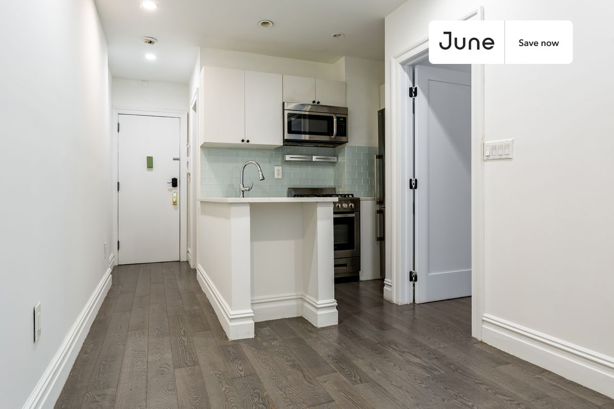 1 bedroom in East Village on flexible lease terms.
Check out 3D tour now: https://jnhm.es/8b4
This 1 bedroom apartment on the East Village is available on a 12 month lease or a flexible short term (31 to 364 days) lease. You pick your custom start and end date. Monthly rent rate is determined by furnishing preference, move-in date and move-out date. Speak to a June representative for recommendations on the best stay duration for the lowest rate, and learn more about this home on the June website: https://jnhm.es/5H4
Amenities of this home: Dishwasher, Wi-Fi - Paid separately (High-Speed), Elevator, Guarantors Allowed, Couple-Friendly, Street parking - City permit required, Laundry - Paid separately (in building), Lobby reception (part-time), Hardwood Flooring, Microwave, Oven, Refrigerator, also, this unit is conveniently located, several local parks, restaurants and bars are just minutes away.
About June Homes: Welcome to the easiest rental experience of your life. Rent furnished or unfurnished apartments on a 12 month lease or a flexible short term (31 to 364 days). As a resident, you’ll have access to 24/7 support and monthly cleanings of the home’s shared spaces. Sign up now to apply online for your next home with June: https://jnhm.es/sign-roomi
Brokers welcome! Contact us for more details.
Interested? Use this listing ID when speaking to June team: #684