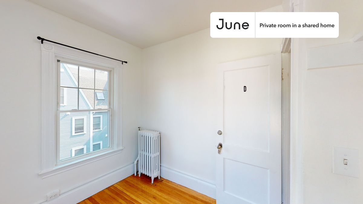 

Queen bedroom in a 5 bedroom / 2 bathroom apartment!

Check out 3D tour now:  https://jnhm.es/89U

This  Queen room in Brighton  is available on a flexible 1-18 month lease. Monthly rent rate is determined by furnishing preference, move-in date and move-out date. Speak to a June representative for recommendations on the best stay duration for the lowest rate, and learn more about this home on the June website:  https://jnhm.es/6lC

Amenities of this home:   Dishwasher,    Furnished Common Areas,    Wi-Fi - Paid separately (High-Speed),    Guarantors Allowed,       Dining area,       Paid parking,    Laundry in home (free),    Balcony,    Living area,    Hardwood Flooring,    Microwave,    Oven,    Refrigerator,   also, this unit is conveniently located, several local parks, restaurants and bars are just minutes away.

About June Homes: Welcome to the easiest rental experience of your life. Rent furnished or unfurnished apartments for 1 - 18 months, bypass hidden costs and broker fees and enjoy an easy move-in. As a resident, you’ll have access to 24/7 support and monthly cleanings of the home’s shared spaces. Sign up now to apply online for your next home with June: https://jnhm.es/sign-roomi

Interested? Kindly note that the minimum stay duration would be 31 days. 

Use this listing ID when speaking to June team:  #1524 D