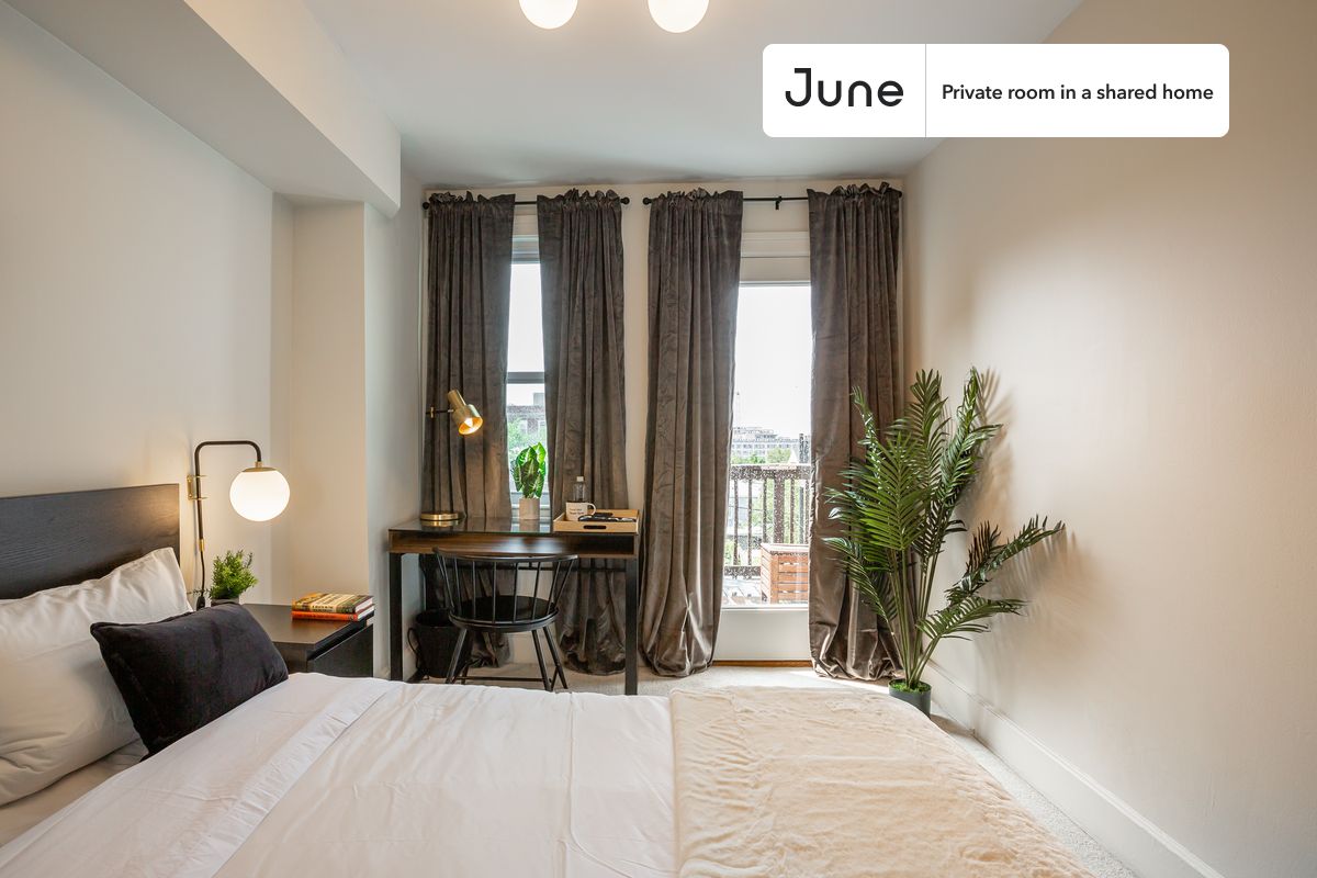 

PLEASE NOTE: This is a private room in a shared apartment. You will have your own bedroom and shared common areas (kitchen, bathroom, etc.) with other residents.

Queen bedroom in a 5 bedroom / 2 bathroom apartment!

Check out 3D tour now:  https://jnhm.es/PM

This  Queen room in Columbia Heights  is available on a 12 month lease or a flexible short term (31 to 364 days) lease. You pick your custom start and end date. Monthly rent rate is determined by furnishing preference, move-in date and move-out date. Speak to a June representative for recommendations on the best stay duration for the lowest rate, and learn more about this home on the June website:  https://jnhm.es/CW

Amenities of this home:   Dishwasher,    Furnished Common Areas,    Wi-Fi - Paid separately (High-Speed),    Outdoor space,    Guarantors Allowed,       32-inch Flat-Screen TV,    Dining area,       Central AC (Common space),    Laundry in home (free),    Hardwood Flooring,    Microwave,    Oven,    Refrigerator,   also, this unit is conveniently located, several local parks, restaurants and bars are just minutes away.

About June Homes: Welcome to the easiest rental experience of your life. Rent furnished or unfurnished apartments on a 12 month lease or a flexible short term (31 to 364 days). As a resident, you’ll have access to 24/7 support and monthly cleanings of the home’s shared spaces. Sign up now to apply online for your next home with June: https://jnhm.es/sign-roomi

Brokers welcome! Contact us for more details.

Interested? Kindly note that the minimum stay duration would be 31 days. 

Use this listing ID when speaking to June team:  #204 D
