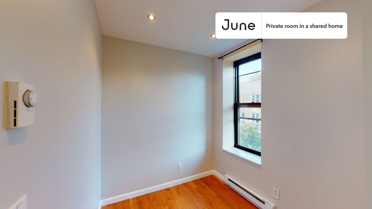 

PLEASE NOTE: This is a private room in a shared apartment. You will have your own bedroom and shared common areas (kitchen, bathroom, etc.) with other residents.

Full bedroom in a 3 bedroom / 2 bathroom apartment!

Check out 3D tour now:  https://jnhm.es/865

This  Full room in Upper West Side  is available on a 12 month lease or a flexible short term (31 to 364 days) lease. You pick your custom start and end date. Monthly rent rate is determined by furnishing preference, move-in date and move-out date. Speak to a June representative for recommendations on the best stay duration for the lowest rate, and learn more about this home on the June website:  https://jnhm.es/6bP

Amenities of this home:   Dishwasher,    Furnished Common Areas,    Wi-Fi - Paid separately (High-Speed),    Guarantors Allowed,          Laundry in home (free),    Wall-Mounted TV,    Hardwood Flooring,    Microwave,    Oven,    Refrigerator,   also, this unit is conveniently located, several local parks, restaurants and bars are just minutes away.

About June Homes: Welcome to the easiest rental experience of your life. Rent furnished or unfurnished apartments on a 12 month lease or a flexible short term (31 to 364 days). As a resident, you’ll have access to 24/7 support and monthly cleanings of the home’s shared spaces. Sign up now to apply online for your next home with June: https://jnhm.es/sign-roomi

Brokers welcome! Contact us for more details.

Interested? Use this listing ID when speaking to June team:  #1309 B