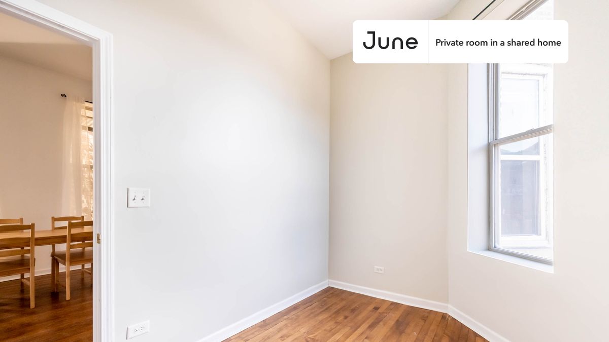 

PLEASE NOTE: This is a private room in a shared apartment. You will have your own bedroom and shared common areas (kitchen, bathroom, etc.) with other residents.

Twin bedroom in a 2 bedroom / 2 bathroom apartment!

Check out 3D tour now:  https://jnhm.es/8dE

This  Twin room in Pilsen  is available on a 12 month lease or a flexible short term (31 to 364 days) lease. You pick your custom start and end date. Monthly rent rate is determined by furnishing preference, move-in date and move-out date. Speak to a June representative for recommendations on the best stay duration for the lowest rate, and learn more about this home on the June website:  https://jnhm.es/6uO

Amenities of this home:   Furnished Common Areas,    Wi-Fi - Paid separately (High-Speed),    Guarantors Allowed,       32-inch Flat-Screen TV,    Dining area,       Street parking - City permit required,       Living area,    Hardwood Flooring,    Microwave,    Oven,    Refrigerator,   also, this unit is conveniently located, several local parks, restaurants and bars are just minutes away.

About June Homes: Welcome to the easiest rental experience of your life. Rent furnished or unfurnished apartments on a 12 month lease or a flexible short term (31 to 364 days). As a resident, you’ll have access to 24/7 support and monthly cleanings of the home’s shared spaces. Sign up now to apply online for your next home with June: https://jnhm.es/sign-roomi

Brokers welcome! Contact us for more details.

Interested? Kindly note that the minimum stay duration would be 32 days. 

Use this listing ID when speaking to June team:  #1716 A