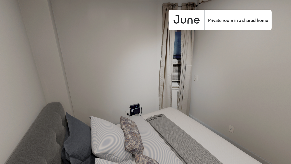 Full bedroom in a 4 bedroom / 1.5 bathroom apartment!
Check out 3D tour now: https://jnhm.es/5u
This Full room in Upper East Side is available on a flexible 1-18 month lease. Monthly rent rate is determined by furnishing preference, move-in date and move-out date. Speak to a June representative for recommendations on the best stay duration for the lowest rate, and learn more about this home on the June website: https://jnhm.es/5xE
Amenities of this home: Dishwasher, Furnished Common Areas, Wi-Fi - Paid separately (High-Speed), Guarantors Allowed, 32-inch Flat-Screen TV, Central AC (Common space), Hardwood Flooring, Microwave, Oven, Refrigerator, also, this unit is conveniently located, several local parks, restaurants and bars are just minutes away.
About June Homes: Welcome to the easiest rental experience of your life. Rent furnished or unfurnished apartments for 1 - 18 months, bypass hidden costs and broker fees and enjoy an easy move-in. As a resident, you’ll have access to 24/7 support and monthly cleanings of the home’s shared spaces. Sign up now to apply online for your next home with June: https://jnhm.es/sign-roomi
Interested? Use this listing ID when speaking to June team: #479 D