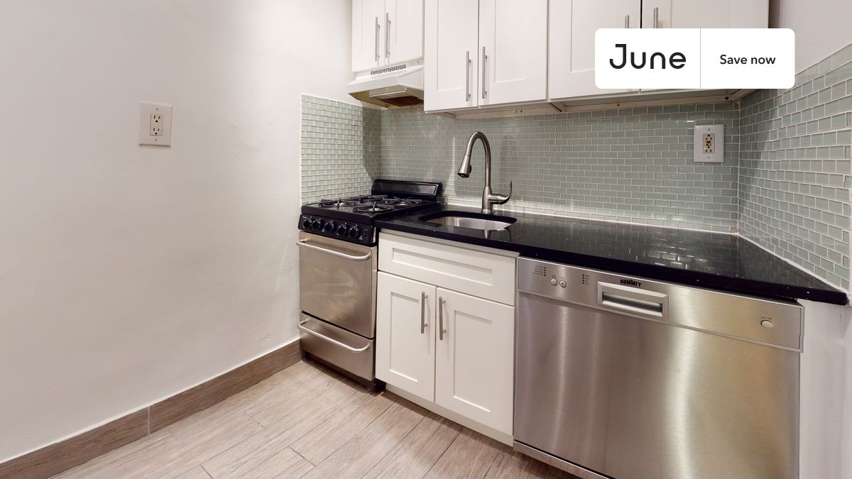 



Studio in Upper East Side on flexible lease terms.

Check out 3D tour now:  https://jnhm.es/Oa

This  studio   is available on a 12 month lease or a flexible short term (31 to 364 days) lease. You pick your custom start and end date. Monthly rent rate is determined by furnishing preference, move-in date and move-out date. Speak to a June representative for recommendations on the best stay duration for the lowest rate, and learn more about this home on the June website:     https://jnhm.es/5tB

Amenities of this home:   Dishwasher,    Wi-Fi - Paid separately (High-Speed),    Guarantors Allowed,       Couple-Friendly,       Hardwood Flooring,    Microwave,    Oven,    Refrigerator,   also, this unit is conveniently located, several local parks, restaurants and bars are just minutes away.

About June Homes: Welcome to the easiest rental experience of your life. Rent furnished or unfurnished apartments on a 12 month lease or a flexible short term (31 to 364 days). As a resident, you’ll have access to 24/7 support and monthly cleanings of the home’s shared spaces. Sign up now to apply online for your next home with June: https://jnhm.es/sign-roomi

Brokers welcome! Contact us for more details.

Interested? Use this listing ID when speaking to June team:  #388