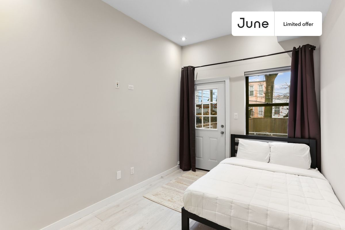 Move in with us before April 30th and stay until May 31st or later, and enjoy our limited-time discount on your first month! $200 off in NYC. Hurry up!

Full bedroom in a 5 bedroom / 2.5 bathroom apartment!

Check out 3D tour now:  https://jnhm.es/Zn

This  Full room in Prospect Lefferts Gardens  is available on a flexible 1-18 month lease. Monthly rent rate is determined by furnishing preference, move-in date and move-out date. Speak to a June representative for recommendations on the best stay duration for the lowest rate, and learn more about this home on the June website:  https://jnhm.es/5Qn

Amenities of this home:   Dishwasher,    Furnished Common Areas,    Wi-Fi - Paid separately (High-Speed),    Outdoor space,    Guarantors Allowed,          Central AC (Common space),    Laundry in home (free),    Enclosed backyard,    Wall-Mounted TV,    Hardwood Flooring,    Microwave,    Oven,    Refrigerator,   also, this unit is conveniently located, several local parks, restaurants and bars are just minutes away.

About June Homes: Welcome to the easiest rental experience of your life. Rent furnished or unfurnished apartments for 1 - 18 months, bypass hidden costs and broker fees and enjoy an easy move-in. As a resident, you’ll have access to 24/7 support and monthly cleanings of the home’s shared spaces. Sign up now to apply online for your next home with June: https://jnhm.es/sign-roomi

Interested? Use this listing ID when speaking to June team:  #881 D