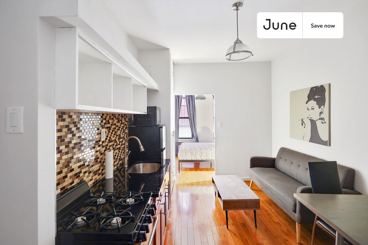 1 bedroom in Hell's Kitchen on flexible lease terms.
Check out 3D tour now: https://jnhm.es/Ym
This 1 bedroom apartment on the Hell's Kitchen is available on a 12 month lease or a flexible short term (31 to 364 days) lease. You pick your custom start and end date. Monthly rent rate is determined by furnishing preference, move-in date and move-out date. Speak to a June representative for recommendations on the best stay duration for the lowest rate, and learn more about this home on the June website: https://jnhm.es/5Md
Amenities of this home: Wi-Fi - Paid separately (High-Speed), Guarantors Allowed, Couple-Friendly, Wall-Mounted TV, Hardwood Flooring, Microwave, Oven, Refrigerator, also, this unit is conveniently located, several local parks, restaurants and bars are just minutes away.
About June Homes: Welcome to the easiest rental experience of your life. Rent furnished or unfurnished apartments on a 12 month lease or a flexible short term (31 to 364 days). As a resident, you’ll have access to 24/7 support and monthly cleanings of the home’s shared spaces. Sign up now to apply online for your next home with June: https://jnhm.es/sign-roomi
Brokers welcome! Contact us for more details.
Interested? Use this listing ID when speaking to June team: #799