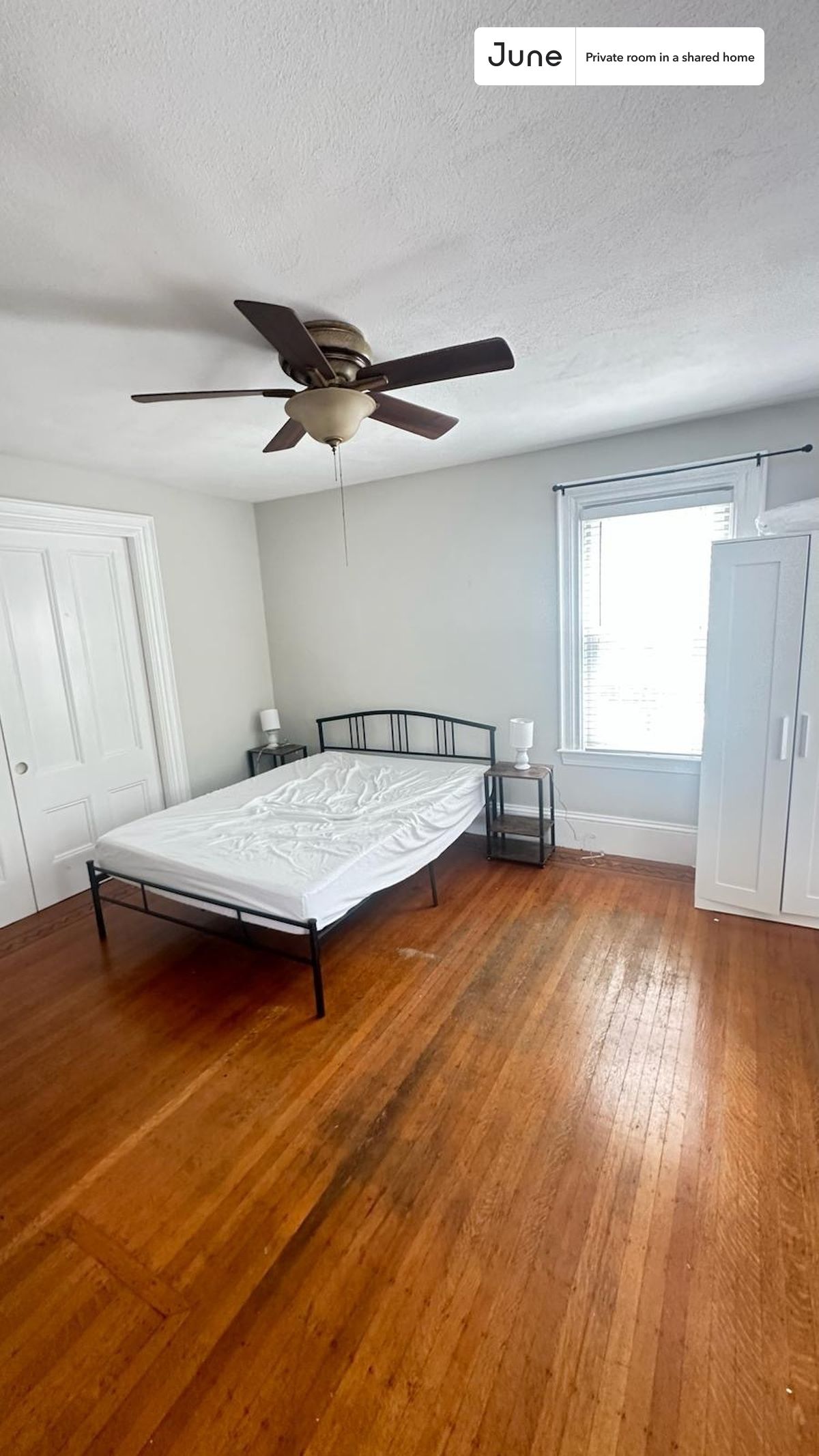 PLEASE NOTE: This is a private room in a shared apartment. You will have your own bedroom and shared common areas (kitchen, bathroom, etc.) with other residents.
Queen bedroom in a 3 bedroom / 1 bathroom apartment!
Check out 3D tour now: https://jnhm.es/8dH
This Queen room in Somerville is available on a 12 month lease or a flexible short term (31 to 364 days) lease. You pick your custom start and end date. Monthly rent rate is determined by furnishing preference, move-in date and move-out date. Speak to a June representative for recommendations on the best stay duration for the lowest rate, and learn more about this home on the June website: https://jnhm.es/6sv
Amenities of this home: Laundry in home (free), Dine in kitchen, 32-inch Flat-Screen TV, Guarantors Allowed, Wi-Fi - Paid separately (High-Speed), Furnished Common Areas, Front porch, Balcony, Living area, Parking Spot (Paid separately), Hardwood Flooring, Microwave, Oven, Refrigerator, also, this unit is conveniently located, several local parks, restaurants and bars are just minutes away.
About June Homes: Welcome to the easiest rental experience of your life. Rent furnished or unfurnished apartments on a 12 month lease or a flexible short term (31 to 364 days). As a resident, you’ll have access to 24/7 support and monthly cleanings of the home’s shared spaces. Sign up now to apply online for your next home with June: https://jnhm.es/sign-roomi
Brokers welcome! Contact us for more details.
Interested? Kindly note that the minimum stay duration would be 31 days.
Use this listing ID when speaking to June team: #1667 A