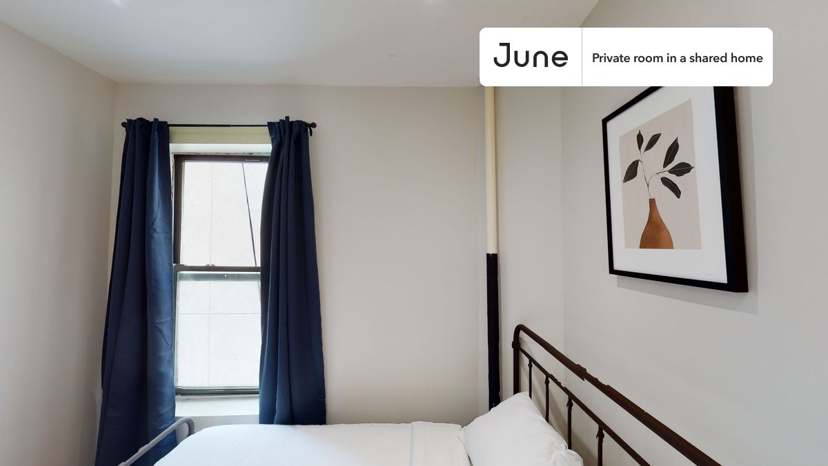 

PLEASE NOTE: This is a private room in a shared apartment. You will have your own bedroom and shared common areas (kitchen, bathroom, etc.) with other residents.

Full bedroom in a 3 bedroom / 1 bathroom apartment!

Check out 3D tour now:  https://jnhm.es/86e

This  Full room in Upper West Side  is available on a 12 month lease or a flexible short term (31 to 364 days) lease. You pick your custom start and end date. Monthly rent rate is determined by furnishing preference, move-in date and move-out date. Speak to a June representative for recommendations on the best stay duration for the lowest rate, and learn more about this home on the June website:  https://jnhm.es/6bE

Amenities of this home:   Dishwasher,    Furnished Common Areas,    Wi-Fi - Paid separately (High-Speed),    Guarantors Allowed,          Laundry in home (free),    Wall-Mounted TV,    Hardwood Flooring,    Microwave,    Oven,    Refrigerator,   also, this unit is conveniently located, several local parks, restaurants and bars are just minutes away.

About June Homes: Welcome to the easiest rental experience of your life. Rent furnished or unfurnished apartments on a 12 month lease or a flexible short term (31 to 364 days). As a resident, you’ll have access to 24/7 support and monthly cleanings of the home’s shared spaces. Sign up now to apply online for your next home with June: https://jnhm.es/sign-roomi

Brokers welcome! Contact us for more details.

Interested? Use this listing ID when speaking to June team:  #1306 A