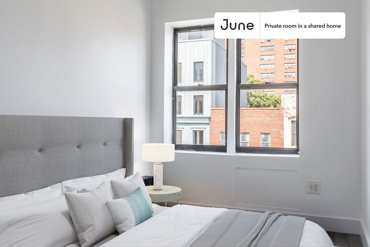 PLEASE NOTE: This is a private room in a shared apartment. You will have your own bedroom and shared common areas (kitchen, bathroom, etc.) with other residents.
Full bedroom in a 2 bedroom / 1 bathroom apartment!
Check out 3D tour now: https://jnhm.es/86S
This Full room in East Village is available on a 12 month lease or a flexible short term (31 to 364 days) lease. You pick your custom start and end date. Monthly rent rate is determined by furnishing preference, move-in date and move-out date. Speak to a June representative for recommendations on the best stay duration for the lowest rate, and learn more about this home on the June website: https://jnhm.es/64F
Amenities of this home: Furnished Common Areas, Wi-Fi - Paid separately (High-Speed), Elevator, Guarantors Allowed, Street parking - City permit required, Laundry in home (free), Dishwasher, Wall-Mounted TV, Hardwood Flooring, Microwave, Oven, Refrigerator, also, this unit is conveniently located, several local parks, restaurants and bars are just minutes away.
About June Homes: Welcome to the easiest rental experience of your life. Rent furnished or unfurnished apartments on a 12 month lease or a flexible short term (31 to 364 days). As a resident, you’ll have access to 24/7 support and monthly cleanings of the home’s shared spaces. Sign up now to apply online for your next home with June: https://jnhm.es/sign-roomi
Brokers welcome! Contact us for more details.
Interested? Use this listing ID when speaking to June team: #1149 A