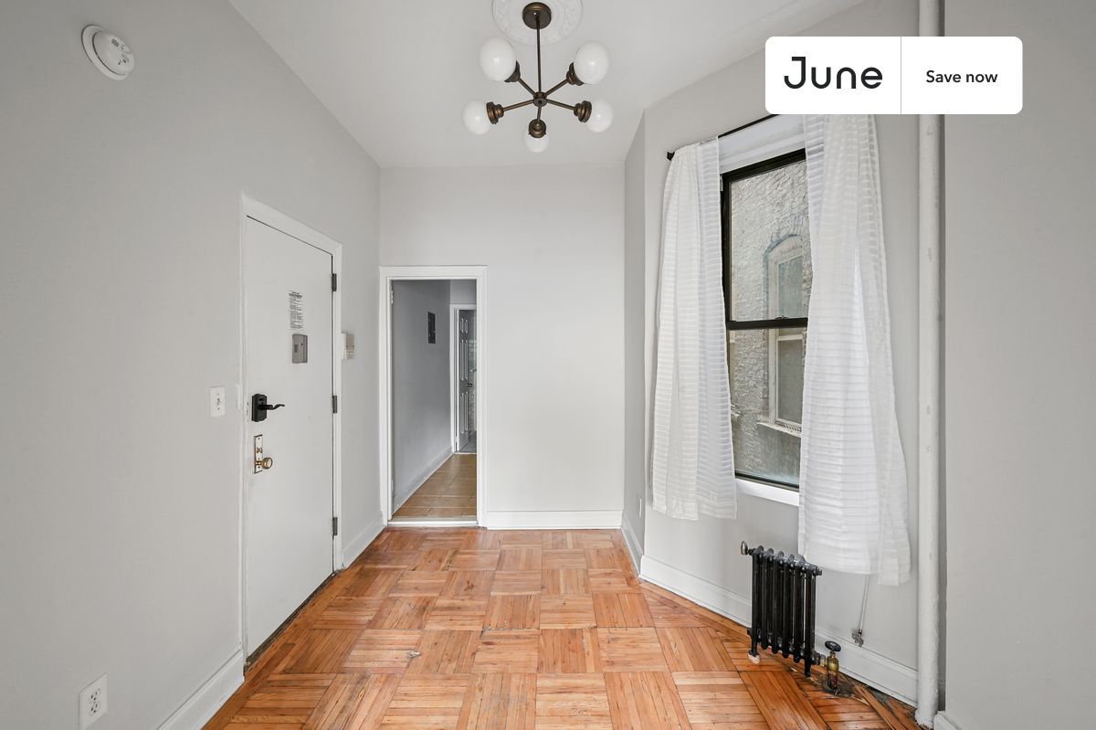 



1 bedroom in East Village on flexible lease terms.

Check out 3D tour now:  https://jnhm.es/YH

This  1 bedroom apartment on the East Village  is available on a 12 month lease or a flexible short term (31 to 364 days) lease. You pick your custom start and end date. Monthly rent rate is determined by furnishing preference, move-in date and move-out date. Speak to a June representative for recommendations on the best stay duration for the lowest rate, and learn more about this home on the June website:     https://jnhm.es/5Ov

Amenities of this home:      Dishwasher,    Wi-Fi - Paid separately (High-Speed),    Guarantors Allowed,       Couple-Friendly,    Street parking - City permit required,    Hardwood Flooring,    Microwave,    Oven,    Refrigerator,   also, this unit is conveniently located, several local parks, restaurants and bars are just minutes away.

About June Homes: Welcome to the easiest rental experience of your life. Rent furnished or unfurnished apartments on a 12 month lease or a flexible short term (31 to 364 days). As a resident, you’ll have access to 24/7 support and monthly cleanings of the home’s shared spaces. Sign up now to apply online for your next home with June: https://jnhm.es/sign-roomi

Brokers welcome! Contact us for more details.

Interested? Use this listing ID when speaking to June team:  #842