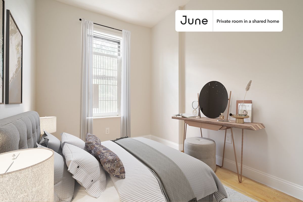 PLEASE NOTE: This is a private room in a shared apartment. You will have your own bedroom and shared common areas (kitchen, bathroom, etc.) with other residents.
Full bedroom in a 4 bedroom / 1 bathroom apartment!
Check out 3D tour now: https://jnhm.es/86X
This Full room in Crown Heights is available on a 12 month lease or a flexible short term (31 to 364 days) lease. You pick your custom start and end date. Monthly rent rate is determined by furnishing preference, move-in date and move-out date. Speak to a June representative for recommendations on the best stay duration for the lowest rate, and learn more about this home on the June website: https://jnhm.es/6fe
Amenities of this home: Street parking - City permit required, Laundry - Paid separately (in building), Dishwasher, Furnished Common Areas, Wi-Fi - Paid separately (High-Speed), Guarantors Allowed, Wall-Mounted TV, Hardwood Flooring, Microwave, Oven, Refrigerator, also, this unit is conveniently located, several local parks, restaurants and bars are just minutes away.
About June Homes: Welcome to the easiest rental experience of your life. Rent furnished or unfurnished apartments on a 12 month lease or a flexible short term (31 to 364 days). As a resident, you’ll have access to 24/7 support and monthly cleanings of the home’s shared spaces. Sign up now to apply online for your next home with June: https://jnhm.es/sign-roomi
Brokers welcome! Contact us for more details.
Interested? Use this listing ID when speaking to June team: #1382 D