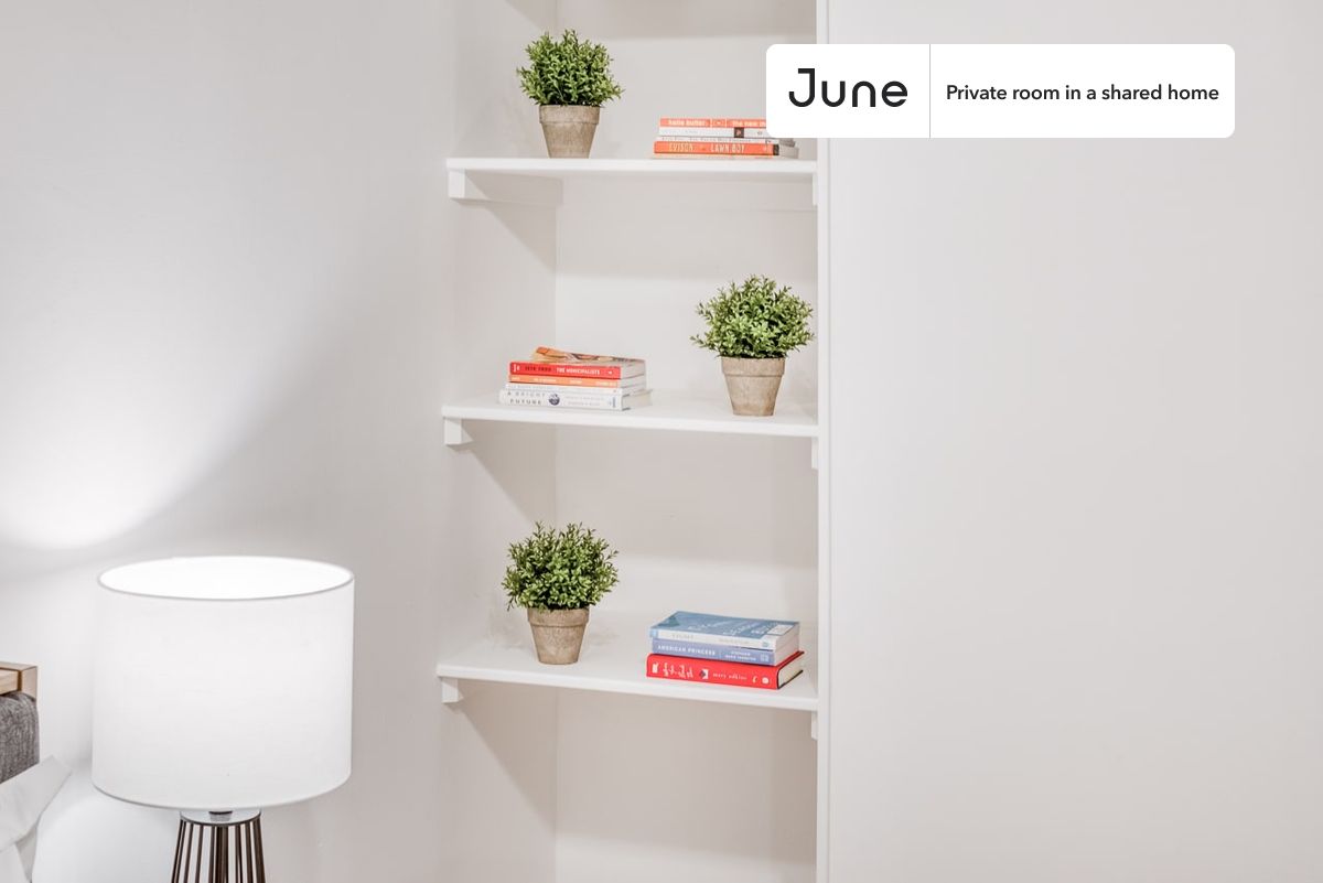 

PLEASE NOTE: This is a private room in a shared apartment. You will have your own bedroom and shared common areas (kitchen, bathroom, etc.) with other residents.

Queen bedroom in a 5 bedroom / 1 bathroom apartment!

Check out 3D tour now:  https://jnhm.es/Py

This  Queen room in Central Harlem  is available on a 12 month lease or a flexible short term (31 to 364 days) lease. You pick your custom start and end date. Monthly rent rate is determined by furnishing preference, move-in date and move-out date. Speak to a June representative for recommendations on the best stay duration for the lowest rate, and learn more about this home on the June website:  https://jnhm.es/AY

Amenities of this home:   Furnished Common Areas,    Wi-Fi - Paid separately (High-Speed),    Guarantors Allowed,       32-inch Flat-Screen TV,    Dine in kitchen,       Hardwood Flooring,    Microwave,    Oven,    Refrigerator,   also, this unit is conveniently located, several local parks, restaurants and bars are just minutes away.

About June Homes: Welcome to the easiest rental experience of your life. Rent furnished or unfurnished apartments on a 12 month lease or a flexible short term (31 to 364 days). As a resident, you’ll have access to 24/7 support and monthly cleanings of the home’s shared spaces. Sign up now to apply online for your next home with June: https://jnhm.es/sign-roomi

Brokers welcome! Contact us for more details.

Interested? Use this listing ID when speaking to June team:  #117 D