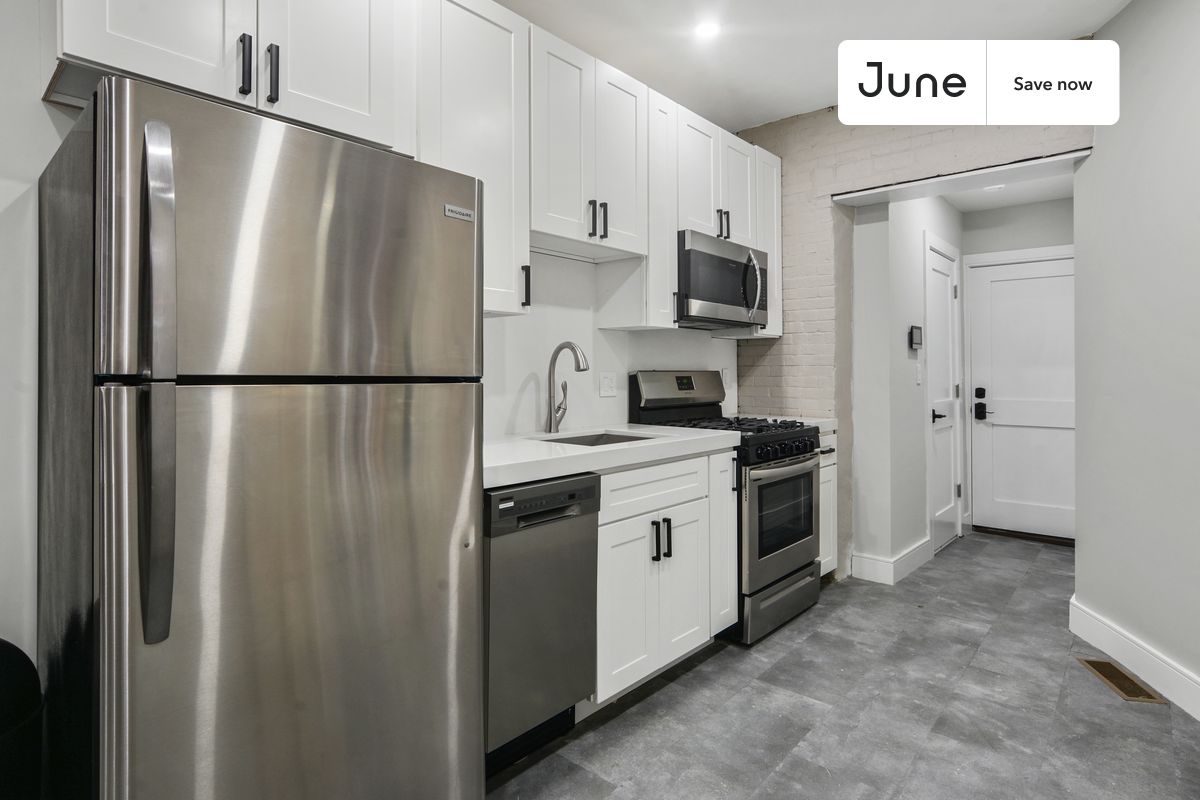



1 bedroom in North End on flexible lease terms.

Check out 3D tour now:  https://jnhm.es/TI

This  1 bedroom apartment on the North End  is available on a 12 month lease or a flexible short term (31 to 364 days) lease. You pick your custom start and end date. Monthly rent rate is determined by furnishing preference, move-in date and move-out date. Speak to a June representative for recommendations on the best stay duration for the lowest rate, and learn more about this home on the June website:     https://jnhm.es/5Ak

Amenities of this home:   Dishwasher,    Patio,    Wi-Fi - Paid separately (High-Speed),    Guarantors Allowed,       Couple-Friendly,    Private Bathroom,       Laundry - Paid separately (in building),    Hardwood Flooring,    Microwave,    Oven,    Refrigerator,   also, this unit is conveniently located, several local parks, restaurants and bars are just minutes away.

About June Homes: Welcome to the easiest rental experience of your life. Rent furnished or unfurnished apartments on a 12 month lease or a flexible short term (31 to 364 days). As a resident, you’ll have access to 24/7 support and monthly cleanings of the home’s shared spaces. Sign up now to apply online for your next home with June: https://jnhm.es/sign-roomi

Brokers welcome! Contact us for more details.

Interested? Kindly note that the minimum stay duration would be 31 days. 

Use this listing ID when speaking to June team:  #538