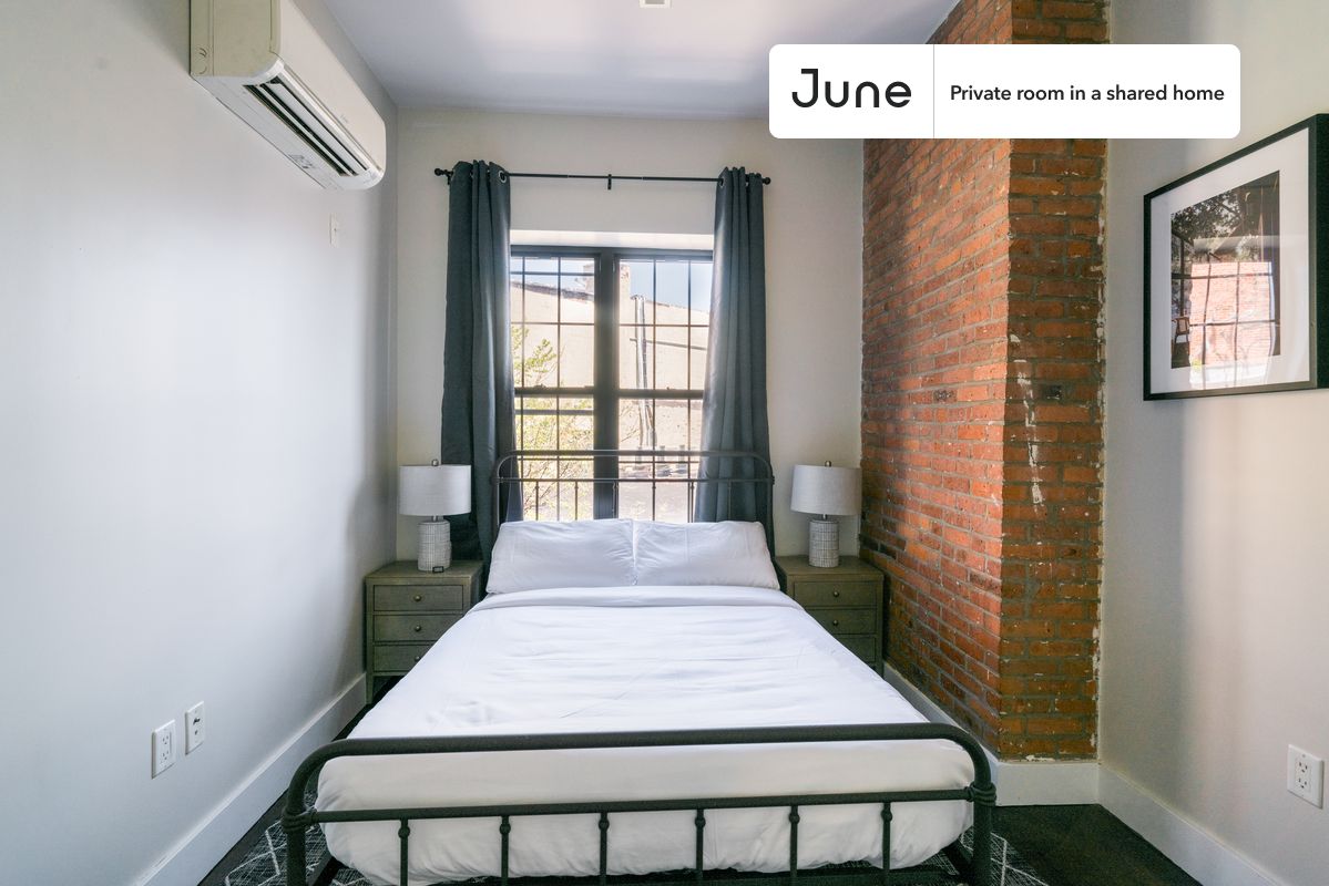 

PLEASE NOTE: This is a private room in a shared apartment. You will have your own bedroom and shared common areas (kitchen, bathroom, etc.) with other residents.

Full bedroom in a 4 bedroom / 2 bathroom apartment!

Check out 3D tour now:  https://jnhm.es/84I

This  Full room in Bedford-Stuyvesant  is available on a 12 month lease or a flexible short term (31 to 364 days) lease. You pick your custom start and end date. Monthly rent rate is determined by furnishing preference, move-in date and move-out date. Speak to a June representative for recommendations on the best stay duration for the lowest rate, and learn more about this home on the June website:  https://jnhm.es/68n

Amenities of this home:   Dishwasher,    Furnished Common Areas,    Wi-Fi - Paid separately (High-Speed),    Guarantors Allowed,          Central AC (Common space),    Laundry - Paid separately (in building),    Wall-Mounted TV,    Hardwood Flooring,    Microwave,    Oven,    Refrigerator,   also, this unit is conveniently located, several local parks, restaurants and bars are just minutes away.

About June Homes: Welcome to the easiest rental experience of your life. Rent furnished or unfurnished apartments on a 12 month lease or a flexible short term (31 to 364 days). As a resident, you’ll have access to 24/7 support and monthly cleanings of the home’s shared spaces. Sign up now to apply online for your next home with June: https://jnhm.es/sign-roomi

Brokers welcome! Contact us for more details.

Interested? Use this listing ID when speaking to June team:  #1241 C