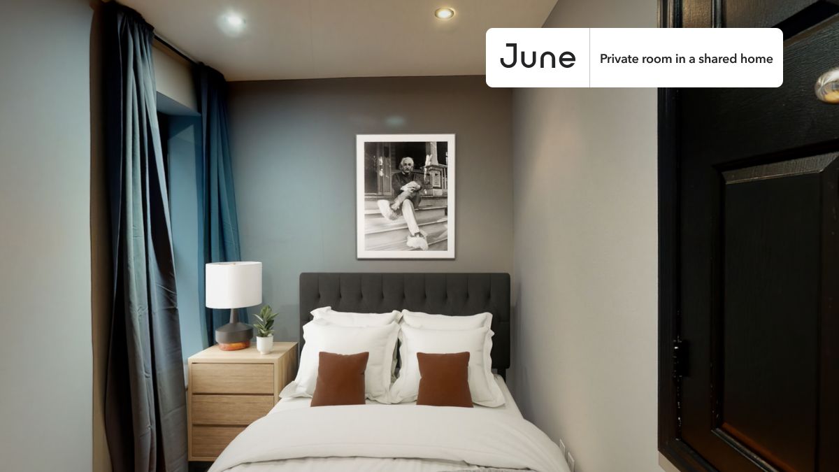 PLEASE NOTE: This is a private room in a shared apartment. You will have your own bedroom and shared common areas (kitchen, bathroom, etc.) with other residents.
Full bedroom in a 4 bedroom / 1 bathroom apartment!
Check out 3D tour now: https://jnhm.es/U1
This Full room in Upper West Side is available on a 12 month lease or a flexible short term (31 to 364 days) lease. You pick your custom start and end date. Monthly rent rate is determined by furnishing preference, move-in date and move-out date. Speak to a June representative for recommendations on the best stay duration for the lowest rate, and learn more about this home on the June website: https://jnhm.es/5AW
Amenities of this home: Laundry in home (free), Street parking - City permit required, 32-inch Flat-Screen TV, Guarantors Allowed, Elevator, Wi-Fi - Paid separately (High-Speed), Furnished Common Areas, Dishwasher, Courtyard, Hardwood Flooring, Microwave, Oven, Refrigerator, also, this unit is conveniently located, several local parks, restaurants and bars are just minutes away.
About June Homes: Welcome to the easiest rental experience of your life. Rent furnished or unfurnished apartments on a 12 month lease or a flexible short term (31 to 364 days). As a resident, you’ll have access to 24/7 support and monthly cleanings of the home’s shared spaces. Sign up now to apply online for your next home with June: https://jnhm.es/sign-roomi
Brokers welcome! Contact us for more details.
Interested? Use this listing ID when speaking to June team: #550 D