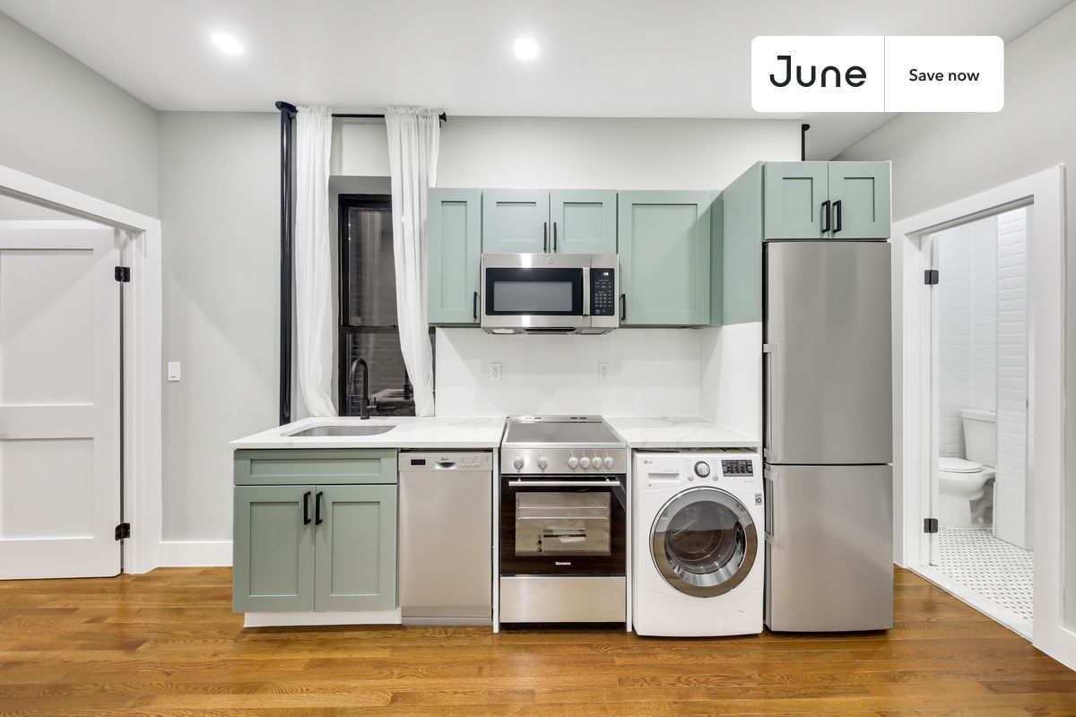 1 bedroom in Columbus Circle on flexible lease terms.
Check out 3D tour now: https://jnhm.es/Wh
This 1 bedroom apartment on the Columbus Circle is available on a 12 month lease or a flexible short term (31 to 364 days) lease. You pick your custom start and end date. Monthly rent rate is determined by furnishing preference, move-in date and move-out date. Speak to a June representative for recommendations on the best stay duration for the lowest rate, and learn more about this home on the June website: https://jnhm.es/5H3
Amenities of this home: Dishwasher, Wi-Fi - Paid separately (High-Speed), Guarantors Allowed, Couple-Friendly, Street parking - City permit required, Laundry in home (free), Hardwood Flooring, Microwave, Oven, Refrigerator, also, this unit is conveniently located, several local parks, restaurants and bars are just minutes away.
About June Homes: Welcome to the easiest rental experience of your life. Rent furnished or unfurnished apartments on a 12 month lease or a flexible short term (31 to 364 days). As a resident, you’ll have access to 24/7 support and monthly cleanings of the home’s shared spaces. Sign up now to apply online for your next home with June: https://jnhm.es/sign-roomi
Brokers welcome! Contact us for more details.
Interested? Use this listing ID when speaking to June team: #683