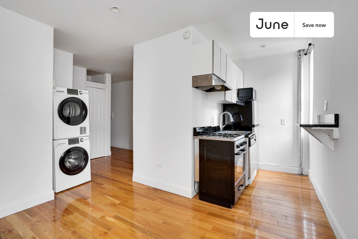 1 bedroom in East Village on flexible lease terms.
Check out 3D tour now: https://jnhm.es/YG
This 1 bedroom apartment on the East Village is available on a 12 month lease or a flexible short term (31 to 364 days) lease. You pick your custom start and end date. Monthly rent rate is determined by furnishing preference, move-in date and move-out date. Speak to a June representative for recommendations on the best stay duration for the lowest rate, and learn more about this home on the June website: https://jnhm.es/5PA
Amenities of this home: Dishwasher, Wi-Fi - Paid separately (High-Speed), Elevator, Guarantors Allowed, Couple-Friendly, Street parking - City permit required, Laundry - Paid separately (in building), Lobby reception (part-time), Hardwood Flooring, Microwave, Oven, Refrigerator, also, this unit is conveniently located, several local parks, restaurants and bars are just minutes away.
About June Homes: Welcome to the easiest rental experience of your life. Rent furnished or unfurnished apartments on a 12 month lease or a flexible short term (31 to 364 days). As a resident, you’ll have access to 24/7 support and monthly cleanings of the home’s shared spaces. Sign up now to apply online for your next home with June: https://jnhm.es/sign-roomi
Brokers welcome! Contact us for more details.
Interested? Use this listing ID when speaking to June team: #868