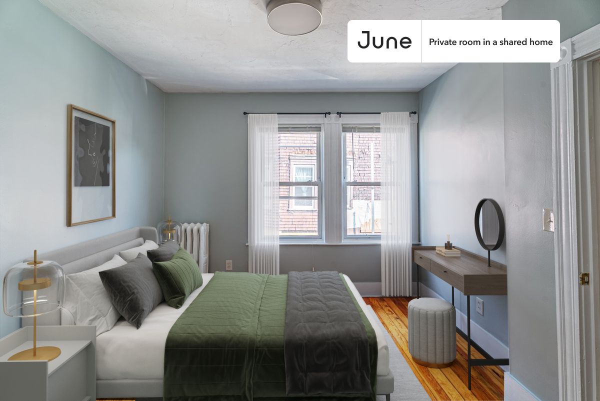 PLEASE NOTE: This is a private room in a shared apartment. You will have your own bedroom and shared common areas (kitchen, bathroom, etc.) with other residents.
Queen bedroom in a 6 bedroom / 2 bathroom apartment!
Check out 3D tour now: https://jnhm.es/88x
This Queen room in Allston is available on a 12 month lease or a flexible short term (31 to 364 days) lease. You pick your custom start and end date. Monthly rent rate is determined by furnishing preference, move-in date and move-out date. Speak to a June representative for recommendations on the best stay duration for the lowest rate, and learn more about this home on the June website: https://jnhm.es/6av
Amenities of this home: Dishwasher, Furnished Common Areas, Wi-Fi - Paid separately (High-Speed), Guarantors Allowed, Dining area, Street parking - City permit required, Laundry in home (free), Living area, Wall-Mounted TV, Hardwood Flooring, Microwave, Oven, Refrigerator, also, this unit is conveniently located, several local parks, restaurants and bars are just minutes away.
About June Homes: Welcome to the easiest rental experience of your life. Rent furnished or unfurnished apartments on a 12 month lease or a flexible short term (31 to 364 days). As a resident, you’ll have access to 24/7 support and monthly cleanings of the home’s shared spaces. Sign up now to apply online for your next home with June: https://jnhm.es/sign-roomi
Brokers welcome! Contact us for more details.
Interested? Kindly note that the minimum stay duration would be 31 days.
Use this listing ID when speaking to June team: #1284 C