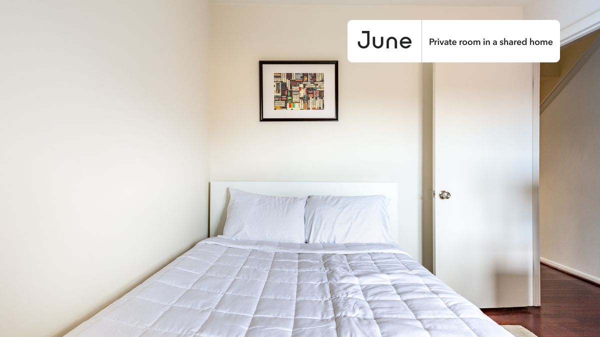 

Full bedroom in a 5 bedroom / 2 bathroom apartment!

Check out 3D tour now:  https://jnhm.es/8d4

This  Full room in Logan Circle  is available on a flexible 1-18 month lease. Monthly rent rate is determined by furnishing preference, move-in date and move-out date. Speak to a June representative for recommendations on the best stay duration for the lowest rate, and learn more about this home on the June website:  https://jnhm.es/6sr

Amenities of this home:   Dishwasher,    Furnished Common Areas,    Wi-Fi - Paid separately (High-Speed),    Guarantors Allowed,       Laundry in home (free),       Living area,    Private Parking,    Hardwood Flooring,    Microwave,    Refrigerator,   also, this unit is conveniently located, several local parks, restaurants and bars are just minutes away.

About June Homes: Welcome to the easiest rental experience of your life. Rent furnished or unfurnished apartments for 1 - 18 months, bypass hidden costs and broker fees and enjoy an easy move-in. As a resident, you’ll have access to 24/7 support and monthly cleanings of the home’s shared spaces. Sign up now to apply online for your next home with June: https://jnhm.es/sign-roomi

Interested? Kindly note that the minimum stay duration would be 31 days. 

Use this listing ID when speaking to June team:  #1666 B