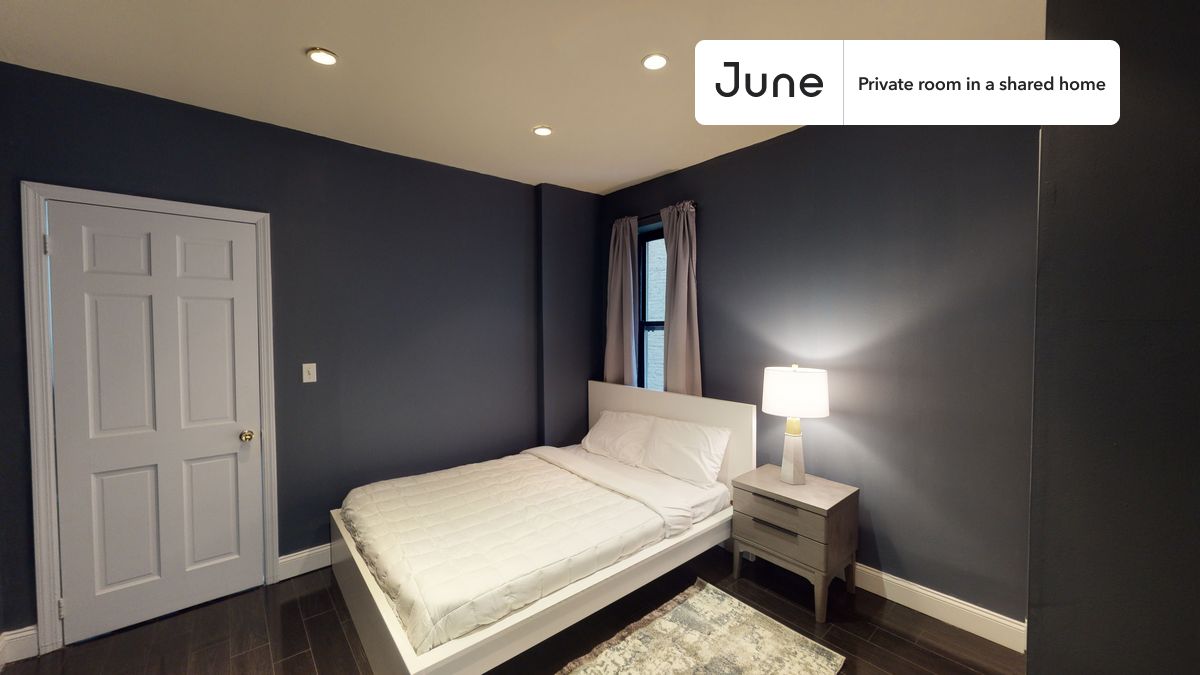 

PLEASE NOTE: This is a private room in a shared apartment. You will have your own bedroom and shared common areas (kitchen, bathroom, etc.) with other residents.

Queen bedroom in a 2 bedroom / 1 bathroom apartment!

Check out 3D tour now:  https://jnhm.es/V9

This  Queen room in East Harlem  is available on a 12 month lease or a flexible short term (31 to 364 days) lease. You pick your custom start and end date. Monthly rent rate is determined by furnishing preference, move-in date and move-out date. Speak to a June representative for recommendations on the best stay duration for the lowest rate, and learn more about this home on the June website:  https://jnhm.es/5Hu

Amenities of this home:   Dishwasher,    Furnished Common Areas,    Wi-Fi - Paid separately (High-Speed),    Elevator,    Guarantors Allowed,       32-inch Flat-Screen TV,       Street parking - City permit required,    Laundry in home (free),    Hardwood Flooring,    Microwave,    Oven,    Refrigerator,   also, this unit is conveniently located, several local parks, restaurants and bars are just minutes away.

About June Homes: Welcome to the easiest rental experience of your life. Rent furnished or unfurnished apartments on a 12 month lease or a flexible short term (31 to 364 days). As a resident, you’ll have access to 24/7 support and monthly cleanings of the home’s shared spaces. Sign up now to apply online for your next home with June: https://jnhm.es/sign-roomi

Brokers welcome! Contact us for more details.

Interested? Use this listing ID when speaking to June team:  #698 A
