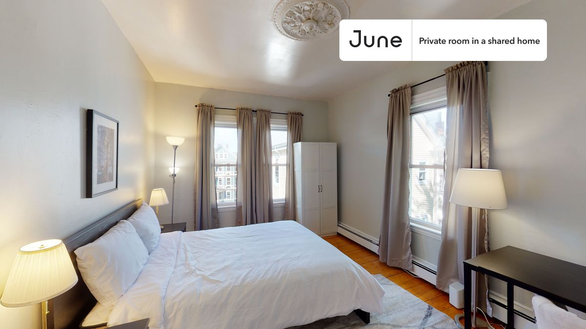 

PLEASE NOTE: This is a private room in a shared apartment. You will have your own bedroom and shared common areas (kitchen, bathroom, etc.) with other residents.

Queen bedroom in a 3 bedroom / 1 bathroom apartment!

Check out 3D tour now:  https://jnhm.es/Ra

This  Queen room in Mission Hill  is available on a 12 month lease or a flexible short term (31 to 364 days) lease. You pick your custom start and end date. Monthly rent rate is determined by furnishing preference, move-in date and move-out date. Speak to a June representative for recommendations on the best stay duration for the lowest rate, and learn more about this home on the June website:  https://jnhm.es/5w4

Amenities of this home:   Dishwasher,    Furnished Common Areas,    Wi-Fi - Paid separately (High-Speed),    Guarantors Allowed,       Dine in kitchen,    Smart lock,    Wall-Mounted TV,       Hardwood Flooring,    Microwave,    Oven,    Refrigerator,   also, this unit is conveniently located, several local parks, restaurants and bars are just minutes away.

About June Homes: Welcome to the easiest rental experience of your life. Rent furnished or unfurnished apartments on a 12 month lease or a flexible short term (31 to 364 days). As a resident, you’ll have access to 24/7 support and monthly cleanings of the home’s shared spaces. Sign up now to apply online for your next home with June: https://jnhm.es/sign-roomi

Brokers welcome! Contact us for more details.

Interested? Kindly note that the minimum stay duration would be 31 days. 

Use this listing ID when speaking to June team:  #429 C