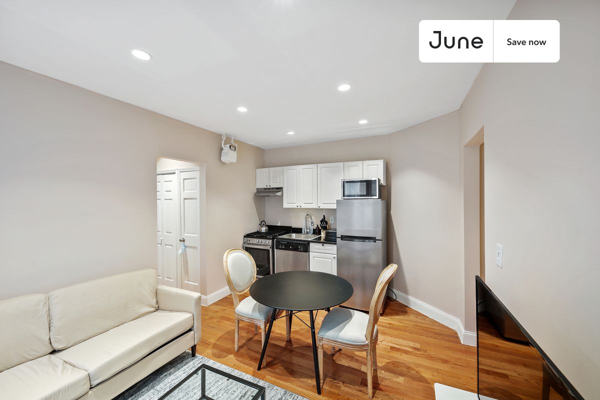 

2 bedroom in East Harlem on flexible lease terms.

Check out 3D tour now:  https://jnhm.es/Wd

This 2 bedrooms, 1 bath apartment on the East Harlem  is available on a 12 month lease or a flexible short term (31 to 364 days) lease. You pick your custom start and end date. Monthly rent rate is determined by furnishing preference, move-in date and move-out date. Speak to a June representative for recommendations on the best stay duration for the lowest rate, and learn more about this home on the June website:

Amenities of this home:   Dishwasher,    Furnished Common Areas,    Wi-Fi - Paid separately (High-Speed),    Elevator,    Guarantors Allowed,       32-inch Flat-Screen TV,       Street parking - City permit required,    Laundry in home (free),    Hardwood Flooring,    Microwave,    Oven,    Refrigerator,   also, this unit is conveniently located, several local parks, restaurants and bars are just minutes away.

About June Homes: Welcome to the easiest rental experience of your life. Rent furnished or unfurnished apartments on a 12 month lease or a flexible short term (31 to 364 days). As a resident, you’ll have access to 24/7 support and monthly cleanings of the home’s shared spaces. Sign up now to apply online for your next home with June: https://jnhm.es/sign-roomi

Brokers welcome! Contact us for more details.

Use this listing ID when speaking to June team: #746
