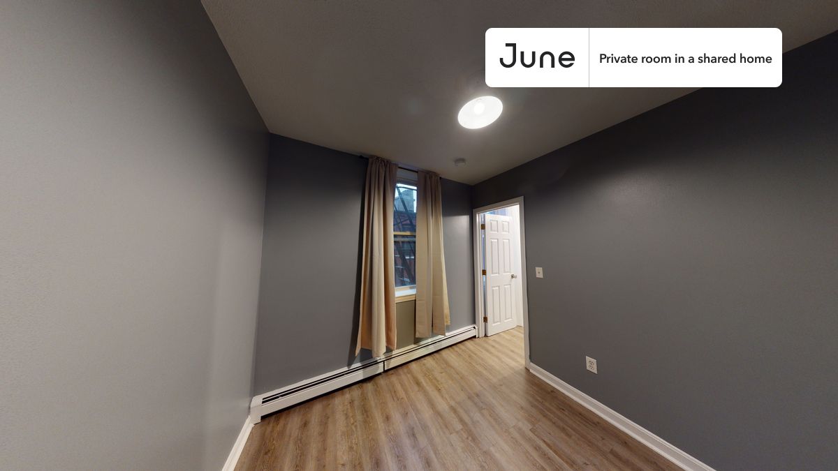

PLEASE NOTE: This is a private room in a shared apartment. You will have your own bedroom and shared common areas (kitchen, bathroom, etc.) with other residents.

Queen bedroom in a 3 bedroom / 1 bathroom apartment!

Check out 3D tour now:  https://jnhm.es/Rp

This  Queen room in North End  is available on a 12 month lease or a flexible short term (31 to 364 days) lease. You pick your custom start and end date. Monthly rent rate is determined by furnishing preference, move-in date and move-out date. Speak to a June representative for recommendations on the best stay duration for the lowest rate, and learn more about this home on the June website:  https://jnhm.es/5xg

Amenities of this home:   Laundry - Paid separately (in building),    Street parking - City permit required,    32-inch Flat-Screen TV,       Guarantors Allowed,    Wi-Fi - Paid separately (High-Speed),    Furnished Common Areas,    Dishwasher,       Hardwood Flooring,    Microwave,    Oven,    Refrigerator,   also, this unit is conveniently located, several local parks, restaurants and bars are just minutes away.

About June Homes: Welcome to the easiest rental experience of your life. Rent furnished or unfurnished apartments on a 12 month lease or a flexible short term (31 to 364 days). As a resident, you’ll have access to 24/7 support and monthly cleanings of the home’s shared spaces. Sign up now to apply online for your next home with June: https://jnhm.es/sign-roomi

Brokers welcome! Contact us for more details.

Interested? Kindly note that the minimum stay duration would be 31 days. 

Use this listing ID when speaking to June team:  #471 C