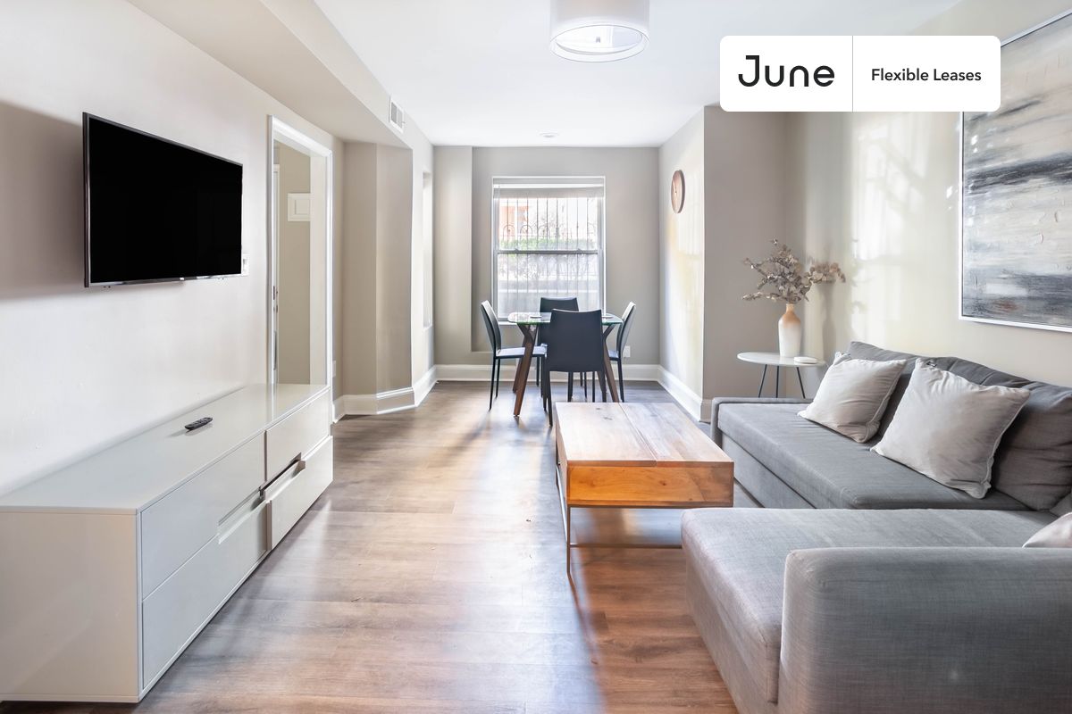 Move in with us before March 31st and stay until May 30th or later, and enjoy our limited-time discount on your first month! $150 off in DC. Hurry up!
1 bedroom in Logan Circle on flexible lease terms.
Check out 3D tour now: https://jnhm.es/8bz
This 1 bedroom apartment on the Logan Circle is available on a flexible 1-18 month lease. Monthly rent rate is determined by furnishing preference, move-in date and move-out date. Speak to a June representative for recommendations on the best stay duration for the lowest rate, and learn more about this home on the June website: https://jnhm.es/6p9
Amenities of this home: Wi-Fi - Paid separately (High-Speed), Guarantors Allowed, Dining area, Couple-Friendly, Street parking, Laundry in home (free), Living area, Wall-Mounted TV, Hardwood Flooring, Microwave, Oven, Refrigerator, also, this unit is conveniently located, several local parks, restaurants and bars are just minutes away.
About June Homes: Welcome to the easiest rental experience of your life. Rent furnished or unfurnished apartments for 1 - 18 months, bypass hidden costs and broker fees and enjoy an easy move-in. As a resident, you’ll have access to 24/7 support and monthly cleanings of the home’s shared spaces. Sign up now to apply online for your next home with June: https://jnhm.es/sign-roomi
Interested? Kindly note that the minimum stay duration would be 31 days.
Use this listing ID when speaking to June team: #1601