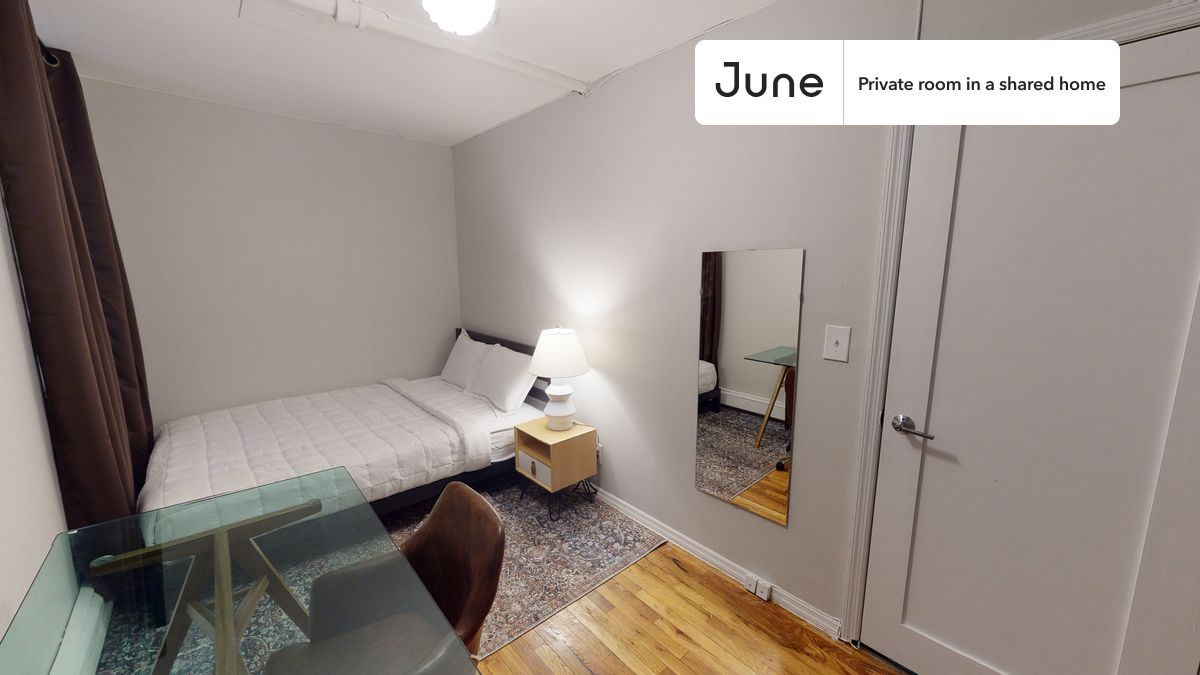 PLEASE NOTE: This is a private room in a shared apartment. You will have your own bedroom and shared common areas (kitchen, bathroom, etc.) with other residents.
Queen bedroom in a 3 bedroom / 2 bathroom apartment!
Check out 3D tour now: https://jnhm.es/Zr
This Queen room in Morningside Heights is available on a 12 month lease or a flexible short term (31 to 364 days) lease. You pick your custom start and end date. Monthly rent rate is determined by furnishing preference, move-in date and move-out date. Speak to a June representative for recommendations on the best stay duration for the lowest rate, and learn more about this home on the June website: https://jnhm.es/5QY
Amenities of this home: Dishwasher, Furnished Common Areas, Wi-Fi - Paid separately (High-Speed), Guarantors Allowed, 32-inch Flat-Screen TV, Hardwood Flooring, Microwave, Oven, Refrigerator, also, this unit is conveniently located, several local parks, restaurants and bars are just minutes away.
About June Homes: Welcome to the easiest rental experience of your life. Rent furnished or unfurnished apartments on a 12 month lease or a flexible short term (31 to 364 days). As a resident, you’ll have access to 24/7 support and monthly cleanings of the home’s shared spaces. Sign up now to apply online for your next home with June: https://jnhm.es/sign-roomi
Brokers welcome! Contact us for more details.
Interested? Use this listing ID when speaking to June team: #891 A