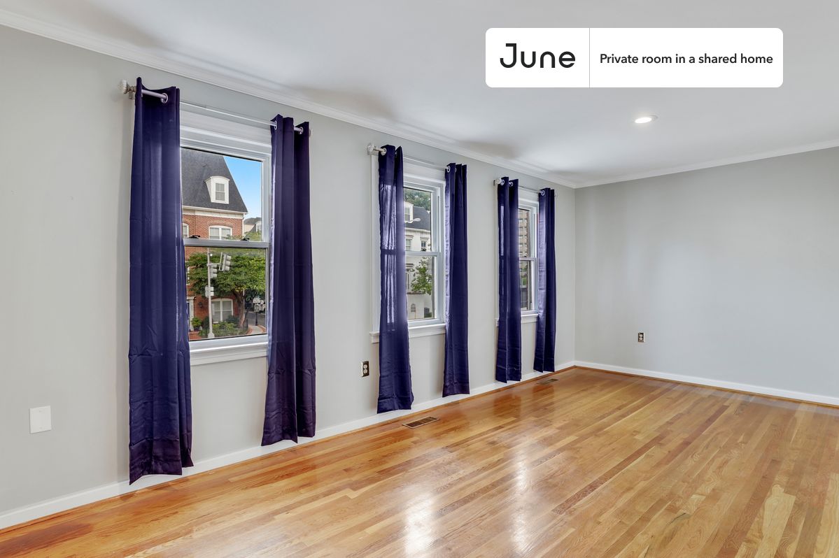

PLEASE NOTE: This is a private room in a shared apartment. You will have your own bedroom and shared common areas (kitchen, bathroom, etc.) with other residents.

Queen bedroom in a 7 bedroom / 4 bathroom apartment!

Check out 3D tour now:  https://jnhm.es/SY

This  Queen room in Southwest Waterfront  is available on a 12 month lease or a flexible short term (31 to 364 days) lease. You pick your custom start and end date. Monthly rent rate is determined by furnishing preference, move-in date and move-out date. Speak to a June representative for recommendations on the best stay duration for the lowest rate, and learn more about this home on the June website:  https://jnhm.es/5zB

Amenities of this home:   Dishwasher,    Furnished Common Areas,    Wi-Fi - Paid separately (High-Speed),    Guarantors Allowed,       Central AC (Common space),    Paid parking,       Laundry in building (free),    Hardwood Flooring,    Microwave,    Oven,    Refrigerator,   also, this unit is conveniently located, several local parks, restaurants and bars are just minutes away.

About June Homes: Welcome to the easiest rental experience of your life. Rent furnished or unfurnished apartments on a 12 month lease or a flexible short term (31 to 364 days). As a resident, you’ll have access to 24/7 support and monthly cleanings of the home’s shared spaces. Sign up now to apply online for your next home with June: https://jnhm.es/sign-roomi

Brokers welcome! Contact us for more details.

Interested? Kindly note that the minimum stay duration would be 31 days. 

Use this listing ID when speaking to June team:  #526 D