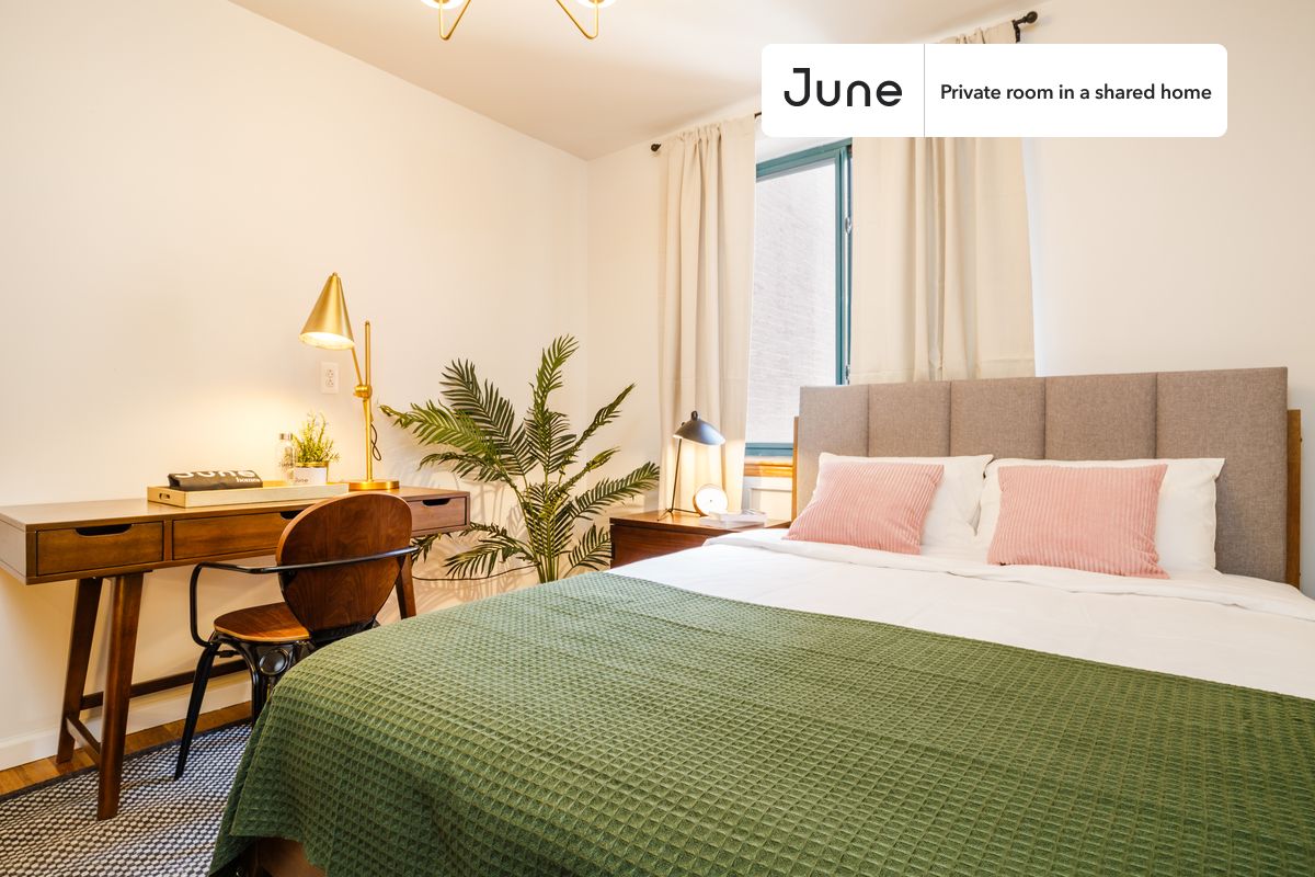 

PLEASE NOTE: This is a private room in a shared apartment. You will have your own bedroom and shared common areas (kitchen, bathroom, etc.) with other residents.

Queen bedroom in a 5 bedroom / 2 bathroom apartment!

Check out 3D tour now:  https://jnhm.es/Pf

This  Queen room in East Village  is available on a 12 month lease or a flexible short term (31 to 364 days) lease. You pick your custom start and end date. Monthly rent rate is determined by furnishing preference, move-in date and move-out date. Speak to a June representative for recommendations on the best stay duration for the lowest rate, and learn more about this home on the June website:  https://jnhm.es/zy

Amenities of this home:   Furnished Common Areas,    Wi-Fi - Paid separately (High-Speed),    Guarantors Allowed,       32-inch Flat-Screen TV,    Dine in kitchen,       Smart lock,    Hardwood Flooring,    Microwave,    Oven,    Refrigerator,   also, this unit is conveniently located, several local parks, restaurants and bars are just minutes away.

About June Homes: Welcome to the easiest rental experience of your life. Rent furnished or unfurnished apartments on a 12 month lease or a flexible short term (31 to 364 days). As a resident, you’ll have access to 24/7 support and monthly cleanings of the home’s shared spaces. Sign up now to apply online for your next home with June: https://jnhm.es/sign-roomi

Brokers welcome! Contact us for more details.

Interested? Use this listing ID when speaking to June team:  #145 B