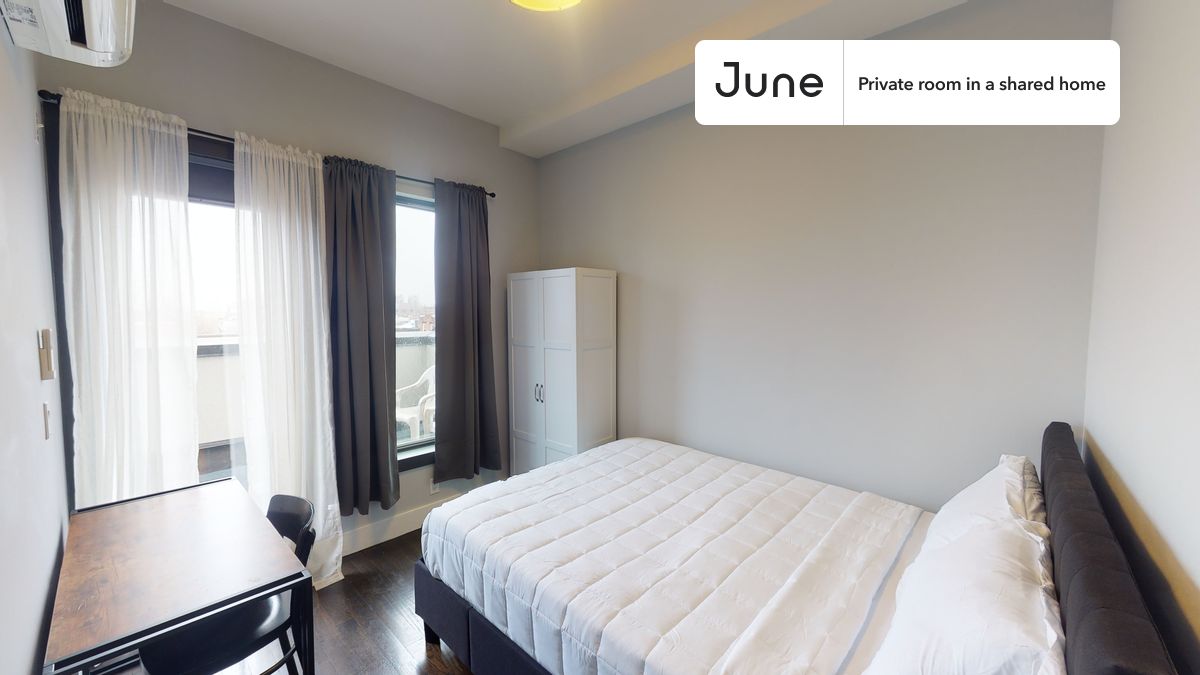 PLEASE NOTE: This is a private room in a shared apartment. You will have your own bedroom and shared common areas (kitchen, bathroom, etc.) with other residents.
Full bedroom in a 4 bedroom / 2 bathroom apartment!
Check out 3D tour now: https://jnhm.es/VR
This Full room in Bedford-Stuyvesant is available on a 12 month lease or a flexible short term (31 to 364 days) lease. You pick your custom start and end date. Monthly rent rate is determined by furnishing preference, move-in date and move-out date. Speak to a June representative for recommendations on the best stay duration for the lowest rate, and learn more about this home on the June website: https://jnhm.es/5J5
Amenities of this home: Furnished Common Areas, Wi-Fi - Paid separately (High-Speed), Guarantors Allowed, 32-inch Flat-Screen TV, Laundry - Paid separately (in building), Mini Split, Hardwood Flooring, Microwave, Oven, Refrigerator, also, this unit is conveniently located, several local parks, restaurants and bars are just minutes away.
About June Homes: Welcome to the easiest rental experience of your life. Rent furnished or unfurnished apartments on a 12 month lease or a flexible short term (31 to 364 days). As a resident, you’ll have access to 24/7 support and monthly cleanings of the home’s shared spaces. Sign up now to apply online for your next home with June: https://jnhm.es/sign-roomi
Brokers welcome! Contact us for more details.
Interested? Use this listing ID when speaking to June team: #733 D