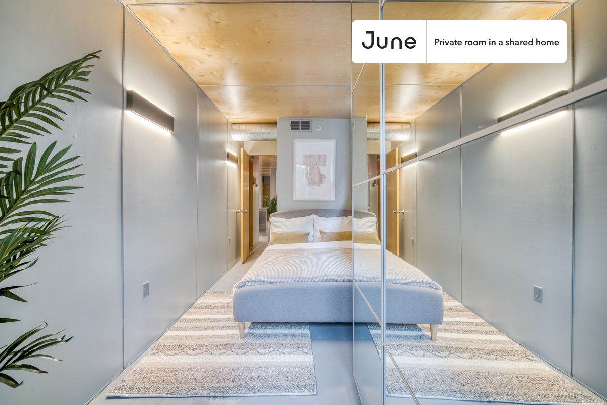 PLEASE NOTE: This is a private room in a shared apartment. You will have your own bedroom and shared common areas (kitchen, bathroom, etc.) with other residents.
Full bedroom in a 6 bedroom / 6 bathroom apartment!
Check out 3D tour now: https://jnhm.es/Qu
This Full room in Brookland is available on a 12 month lease or a flexible short term (31 to 364 days) lease. You pick your custom start and end date. Monthly rent rate is determined by furnishing preference, move-in date and move-out date. Speak to a June representative for recommendations on the best stay duration for the lowest rate, and learn more about this home on the June website: https://jnhm.es/EL
Amenities of this home: Dishwasher, Furnished Common Areas, Wi-Fi - Paid separately (High-Speed), Guarantors Allowed, 32-inch Flat-Screen TV, Dining area, Central AC (Common space), Street parking - City permit required, Laundry in home (free), Enclosed backyard, Hardwood Flooring, Microwave, Oven, Refrigerator, also, this unit is conveniently located, several local parks, restaurants and bars are just minutes away.
About June Homes: Welcome to the easiest rental experience of your life. Rent furnished or unfurnished apartments on a 12 month lease or a flexible short term (31 to 364 days). As a resident, you’ll have access to 24/7 support and monthly cleanings of the home’s shared spaces. Sign up now to apply online for your next home with June: https://jnhm.es/sign-roomi
Brokers welcome! Contact us for more details.
Interested? Kindly note that the minimum stay duration would be 31 days.
Use this listing ID when speaking to June team: #240 A