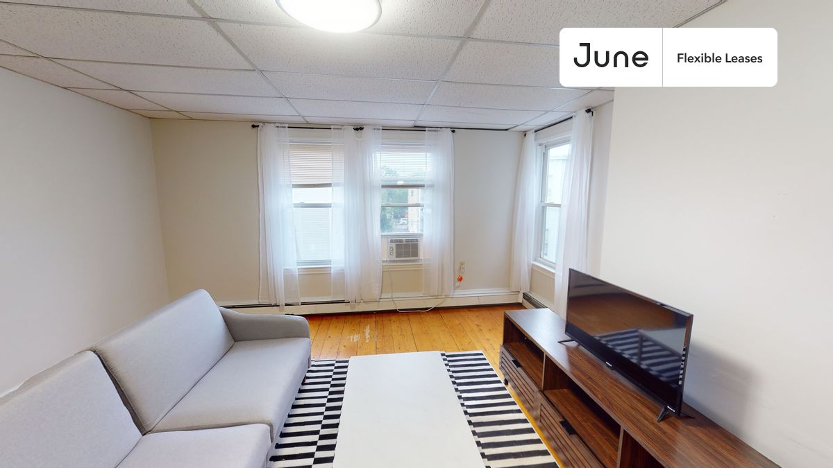 

3 bedroom in Polish Triangle on flexible lease terms.

Check out 3D tour now:  https://jnhm.es/89q

This 3 bedrooms, 1 bath apartment on the Polish Triangle  is available on a flexible 1-18 month lease. Monthly rent rate is determined by furnishing preference, move-in date and move-out date. Speak to a June representative for recommendations on the best stay duration for the lowest rate, and learn more about this home on the June website:

Amenities of this home:   Dishwasher,    Furnished Common Areas,    Wi-Fi - Paid separately (High-Speed),    Guarantors Allowed,          Laundry in home (free),    Shared Home Office,    Hardwood Flooring,    Microwave,    Oven,    Refrigerator,   also, this unit is conveniently located, several local parks, restaurants and bars are just minutes away.

About June Homes: Welcome to the easiest rental experience of your life. Rent furnished or unfurnished apartments for 1 - 18 months, bypass hidden costs and broker fees and enjoy an easy move-in. As a resident, you’ll have access to 24/7 support and monthly cleanings of the home’s shared spaces. Sign up now to apply online for your next home with June: https://jnhm.es/sign-roomi

Use this listing ID when speaking to June team: #1374
