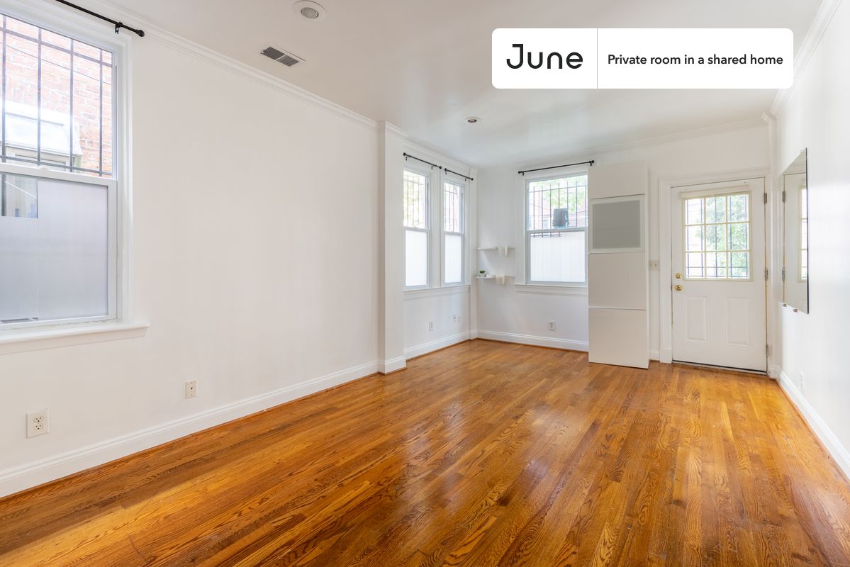 

PLEASE NOTE: This is a private room in a shared apartment. You will have your own bedroom and shared common areas (kitchen, bathroom, etc.) with other residents.

Queen bedroom in a 3 bedroom / 1 bathroom apartment!

Check out 3D tour now:  https://jnhm.es/88A

This  Queen room in Adams Morgan  is available on a 12 month lease or a flexible short term (31 to 364 days) lease. You pick your custom start and end date. Monthly rent rate is determined by furnishing preference, move-in date and move-out date. Speak to a June representative for recommendations on the best stay duration for the lowest rate, and learn more about this home on the June website:  https://jnhm.es/6jo

Amenities of this home:   Dishwasher,    Furnished Common Areas,    Wi-Fi - Paid separately (High-Speed),    Guarantors Allowed,       32-inch Flat-Screen TV,    Dining area,    Street parking - City permit required,    Laundry in home (free),       Hardwood Flooring,    Microwave,    Oven,    Refrigerator,   also, this unit is conveniently located, several local parks, restaurants and bars are just minutes away.

About June Homes: Welcome to the easiest rental experience of your life. Rent furnished or unfurnished apartments on a 12 month lease or a flexible short term (31 to 364 days). As a resident, you’ll have access to 24/7 support and monthly cleanings of the home’s shared spaces. Sign up now to apply online for your next home with June: https://jnhm.es/sign-roomi

Brokers welcome! Contact us for more details.

Interested? Kindly note that the minimum stay duration would be 31 days. 

Use this listing ID when speaking to June team:  #1480 C