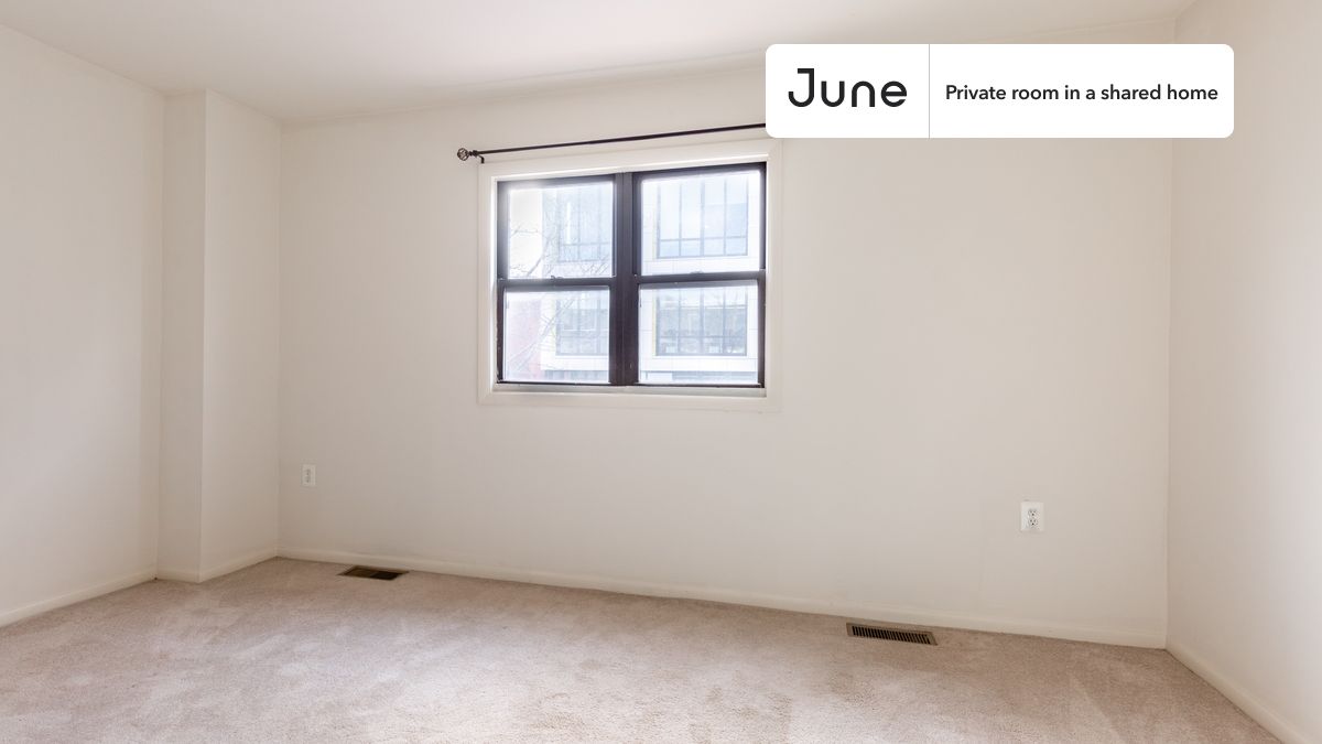 

Full bedroom in a 5 bedroom / 2 bathroom apartment!

Check out 3D tour now:  https://jnhm.es/8d4

This  Full room in Logan Circle  is available on a flexible 1-18 month lease. Monthly rent rate is determined by furnishing preference, move-in date and move-out date. Speak to a June representative for recommendations on the best stay duration for the lowest rate, and learn more about this home on the June website:  https://jnhm.es/6ss

Amenities of this home:   Dishwasher,    Furnished Common Areas,    Wi-Fi - Paid separately (High-Speed),    Guarantors Allowed,       Laundry in home (free),       Living area,    Private Parking,    Hardwood Flooring,    Microwave,    Refrigerator,   also, this unit is conveniently located, several local parks, restaurants and bars are just minutes away.

About June Homes: Welcome to the easiest rental experience of your life. Rent furnished or unfurnished apartments for 1 - 18 months, bypass hidden costs and broker fees and enjoy an easy move-in. As a resident, you’ll have access to 24/7 support and monthly cleanings of the home’s shared spaces. Sign up now to apply online for your next home with June: https://jnhm.es/sign-roomi

Interested? Kindly note that the minimum stay duration would be 31 days. 

Use this listing ID when speaking to June team:  #1666 C