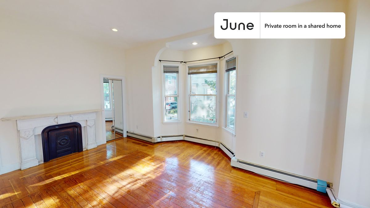 PLEASE NOTE: This is a private room in a shared apartment. You will have your own bedroom and shared common areas (kitchen, bathroom, etc.) with other residents.
Queen bedroom in a 6 bedroom / 2 bathroom apartment!
Check out 3D tour now: https://jnhm.es/89b
This Queen room in JFK/UMass is available on a 12 month lease or a flexible short term (31 to 364 days) lease. You pick your custom start and end date. Monthly rent rate is determined by furnishing preference, move-in date and move-out date. Speak to a June representative for recommendations on the best stay duration for the lowest rate, and learn more about this home on the June website: https://jnhm.es/62t
Amenities of this home: Dishwasher, Furnished Common Areas, Wi-Fi - Paid separately (High-Speed), Outdoor space, Guarantors Allowed, 32-inch Flat-Screen TV, Laundry in home (free), Balcony, Shared Home Office, Living area, Hardwood Flooring, Microwave, Oven, Refrigerator, also, this unit is conveniently located, several local parks, restaurants and bars are just minutes away.
About June Homes: Welcome to the easiest rental experience of your life. Rent furnished or unfurnished apartments on a 12 month lease or a flexible short term (31 to 364 days). As a resident, you’ll have access to 24/7 support and monthly cleanings of the home’s shared spaces. Sign up now to apply online for your next home with June: https://jnhm.es/sign-roomi
Brokers welcome! Contact us for more details.
Interested? Kindly note that the minimum stay duration would be 31 days.
Use this listing ID when speaking to June team: #1086 A