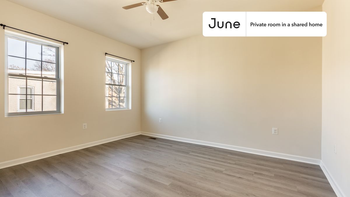 

PLEASE NOTE: This is a private room in a shared apartment. You will have your own bedroom and shared common areas (kitchen, bathroom, etc.) with other residents.

Queen bedroom in a 4 bedroom / 3.5 bathroom apartment!

Check out 3D tour now:  https://jnhm.es/8dc

This  Queen room in Petworth  is available on a 12 month lease or a flexible short term (31 to 364 days) lease. You pick your custom start and end date. Monthly rent rate is determined by furnishing preference, move-in date and move-out date. Speak to a June representative for recommendations on the best stay duration for the lowest rate, and learn more about this home on the June website:  https://jnhm.es/6tx

Amenities of this home:   Dishwasher,    Furnished Common Areas,    Wi-Fi - Paid separately (High-Speed),    Guarantors Allowed,       32-inch Flat-Screen TV,    Central AC (Common space),    Laundry in home (free),       Hardwood Flooring,    Microwave,    Oven,    Refrigerator,   also, this unit is conveniently located, several local parks, restaurants and bars are just minutes away.

About June Homes: Welcome to the easiest rental experience of your life. Rent furnished or unfurnished apartments on a 12 month lease or a flexible short term (31 to 364 days). As a resident, you’ll have access to 24/7 support and monthly cleanings of the home’s shared spaces. Sign up now to apply online for your next home with June: https://jnhm.es/sign-roomi

Brokers welcome! Contact us for more details.

Interested? Kindly note that the minimum stay duration would be 31 days. 

Use this listing ID when speaking to June team:  #1686 A