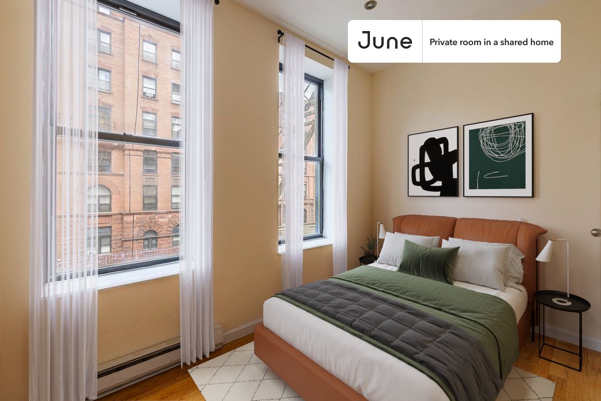 PLEASE NOTE: This is a private room in a shared apartment. You will have your own bedroom and shared common areas (kitchen, bathroom, etc.) with other residents.
Full bedroom in a 4 bedroom / 2 bathroom apartment!
Check out 3D tour now: https://jnhm.es/86m
This Full room in South Harlem is available on a 12 month lease or a flexible short term (31 to 364 days) lease. You pick your custom start and end date. Monthly rent rate is determined by furnishing preference, move-in date and move-out date. Speak to a June representative for recommendations on the best stay duration for the lowest rate, and learn more about this home on the June website: https://jnhm.es/6dS
Amenities of this home: Laundry in home (free), Dishwasher, Furnished Common Areas, Wi-Fi - Paid separately (High-Speed), Guarantors Allowed, Wall-Mounted TV, Hardwood Flooring, Microwave, Oven, Refrigerator, also, this unit is conveniently located, several local parks, restaurants and bars are just minutes away.
About June Homes: Welcome to the easiest rental experience of your life. Rent furnished or unfurnished apartments on a 12 month lease or a flexible short term (31 to 364 days). As a resident, you’ll have access to 24/7 support and monthly cleanings of the home’s shared spaces. Sign up now to apply online for your next home with June: https://jnhm.es/sign-roomi
Brokers welcome! Contact us for more details.
Interested? Use this listing ID when speaking to June team: #1352 A