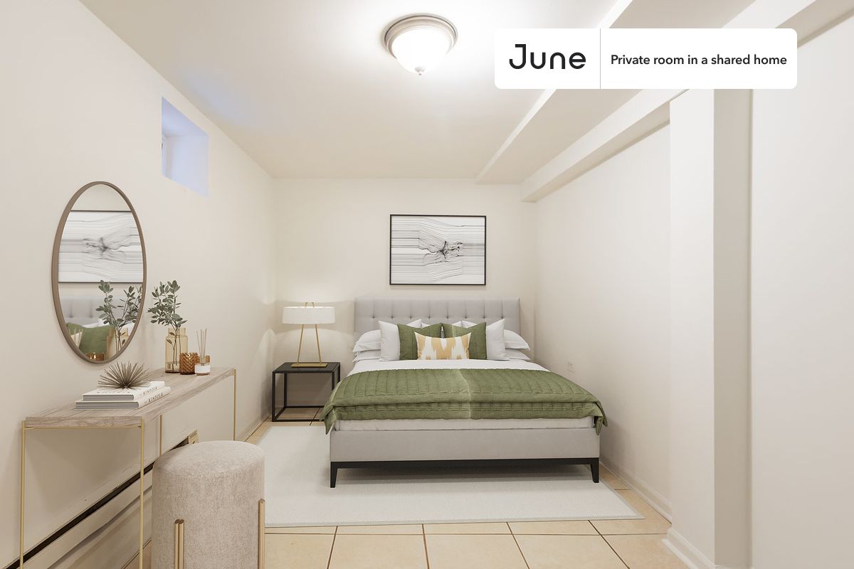 PLEASE NOTE: This is a private room in a shared apartment. You will have your own bedroom and shared common areas (kitchen, bathroom, etc.) with other residents.
Full bedroom in a 3 bedroom / 1 bathroom apartment!
Check out 3D tour now: https://jnhm.es/8cW
This Full room in Logan Square is available on a 12 month lease or a flexible short term (31 to 364 days) lease. You pick your custom start and end date. Monthly rent rate is determined by furnishing preference, move-in date and move-out date. Speak to a June representative for recommendations on the best stay duration for the lowest rate, and learn more about this home on the June website: https://jnhm.es/6sI
Amenities of this home: Furnished Common Areas, Wi-Fi - Paid separately (High-Speed), Guarantors Allowed, 32-inch Flat-Screen TV, Street parking - City permit required, Laundry - Paid separately (in building), Hardwood Flooring, Microwave, Oven, Refrigerator, also, this unit is conveniently located, several local parks, restaurants and bars are just minutes away.
About June Homes: Welcome to the easiest rental experience of your life. Rent furnished or unfurnished apartments on a 12 month lease or a flexible short term (31 to 364 days). As a resident, you’ll have access to 24/7 support and monthly cleanings of the home’s shared spaces. Sign up now to apply online for your next home with June: https://jnhm.es/sign-roomi
Brokers welcome! Contact us for more details.
Interested? Kindly note that the minimum stay duration would be 32 days.
Use this listing ID when speaking to June team: #1671 C