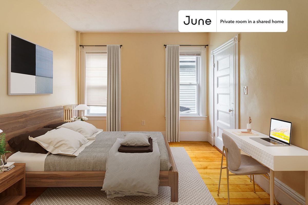 PLEASE NOTE: This is a private room in a shared apartment. You will have your own bedroom and shared common areas (kitchen, bathroom, etc.) with other residents.
Queen bedroom in a 4 bedroom / 1 bathroom apartment!
Check out 3D tour now: https://jnhm.es/85R
This Queen room in Roxbury is available on a 12 month lease or a flexible short term (31 to 364 days) lease. You pick your custom start and end date. Monthly rent rate is determined by furnishing preference, move-in date and move-out date. Speak to a June representative for recommendations on the best stay duration for the lowest rate, and learn more about this home on the June website: https://jnhm.es/6b1
Amenities of this home: Furnished Common Areas, Wi-Fi - Paid separately (High-Speed), Guarantors Allowed, 32-inch Flat-Screen TV, Street parking - City permit required, Laundry - Paid separately (in building), Hardwood Flooring, Microwave, Oven, Refrigerator, also, this unit is conveniently located, several local parks, restaurants and bars are just minutes away.
About June Homes: Welcome to the easiest rental experience of your life. Rent furnished or unfurnished apartments on a 12 month lease or a flexible short term (31 to 364 days). As a resident, you’ll have access to 24/7 support and monthly cleanings of the home’s shared spaces. Sign up now to apply online for your next home with June: https://jnhm.es/sign-roomi
Brokers welcome! Contact us for more details.
Interested? Kindly note that the minimum stay duration would be 31 days.
Use this listing ID when speaking to June team: #1295 B