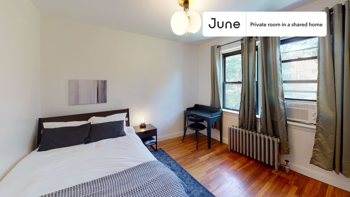 

PLEASE NOTE: This is a private room in a shared apartment. You will have your own bedroom and shared common areas (kitchen, bathroom, etc.) with other residents.

Full bedroom in a 4 bedroom / 2 bathroom apartment!

Check out 3D tour now:  https://jnhm.es/Rc

This  Full room in Brighton  is available on a 12 month lease or a flexible short term (31 to 364 days) lease. You pick your custom start and end date. Monthly rent rate is determined by furnishing preference, move-in date and move-out date. Speak to a June representative for recommendations on the best stay duration for the lowest rate, and learn more about this home on the June website:  https://jnhm.es/5ve

Amenities of this home:   Dishwasher,    Furnished Common Areas,    Wi-Fi - Paid separately (High-Speed),    Guarantors Allowed,       32-inch Flat-Screen TV,    Dining area,       Smart lock,    Living area,    Hardwood Flooring,    Microwave,    Oven,    Refrigerator,   also, this unit is conveniently located, several local parks, restaurants and bars are just minutes away.

About June Homes: Welcome to the easiest rental experience of your life. Rent furnished or unfurnished apartments on a 12 month lease or a flexible short term (31 to 364 days). As a resident, you’ll have access to 24/7 support and monthly cleanings of the home’s shared spaces. Sign up now to apply online for your next home with June: https://jnhm.es/sign-roomi

Brokers welcome! Contact us for more details.

Interested? Kindly note that the minimum stay duration would be 31 days. 

Use this listing ID when speaking to June team:  #441 6C