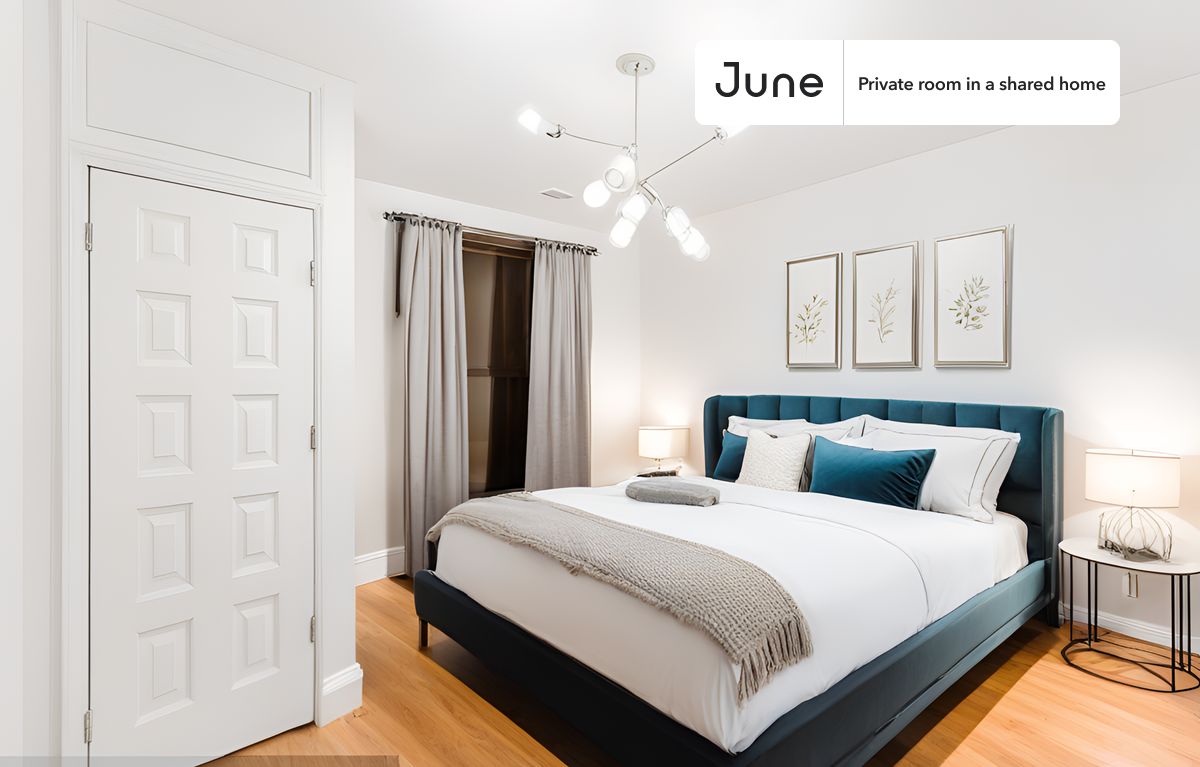 PLEASE NOTE: This is a private room in a shared apartment. You will have your own bedroom and shared common areas (kitchen, bathroom, etc.) with other residents.
Full bedroom in a 4 bedroom / 1 bathroom apartment!
Check out 3D tour now: https://jnhm.es/Xc
This Full room in Upper West Side is available on a 12 month lease or a flexible short term (31 to 364 days) lease. You pick your custom start and end date. Monthly rent rate is determined by furnishing preference, move-in date and move-out date. Speak to a June representative for recommendations on the best stay duration for the lowest rate, and learn more about this home on the June website: https://jnhm.es/5Kw
Amenities of this home: Dishwasher, Furnished Common Areas, Wi-Fi - Paid separately (High-Speed), Guarantors Allowed, 32-inch Flat-Screen TV, Street parking - City permit required, Laundry in home (free), Hardwood Flooring, Microwave, Oven, Refrigerator, also, this unit is conveniently located, several local parks, restaurants and bars are just minutes away.
About June Homes: Welcome to the easiest rental experience of your life. Rent furnished or unfurnished apartments on a 12 month lease or a flexible short term (31 to 364 days). As a resident, you’ll have access to 24/7 support and monthly cleanings of the home’s shared spaces. Sign up now to apply online for your next home with June: https://jnhm.es/sign-roomi
Brokers welcome! Contact us for more details.
Interested? Use this listing ID when speaking to June team: #764 B