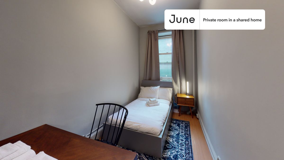 PLEASE NOTE: This is a private room in a shared apartment. You will have your own bedroom and shared common areas (kitchen, bathroom, etc.) with other residents.
Twin bedroom in a 4 bedroom / 1 bathroom apartment!
Check out 3D tour now: https://jnhm.es/R0
This Twin room in Hell's Kitchen is available on a 12 month lease or a flexible short term (31 to 364 days) lease. You pick your custom start and end date. Monthly rent rate is determined by furnishing preference, move-in date and move-out date. Speak to a June representative for recommendations on the best stay duration for the lowest rate, and learn more about this home on the June website: https://jnhm.es/5tu
Amenities of this home: Dishwasher, Furnished Common Areas, Wi-Fi - Paid separately (High-Speed), Guarantors Allowed, 32-inch Flat-Screen TV, Hardwood Flooring, Microwave, Oven, Refrigerator, also, this unit is conveniently located, several local parks, restaurants and bars are just minutes away.
About June Homes: Welcome to the easiest rental experience of your life. Rent furnished or unfurnished apartments on a 12 month lease or a flexible short term (31 to 364 days). As a resident, you’ll have access to 24/7 support and monthly cleanings of the home’s shared spaces. Sign up now to apply online for your next home with June: https://jnhm.es/sign-roomi
Brokers welcome! Contact us for more details.
Interested? Use this listing ID when speaking to June team: #386 2D