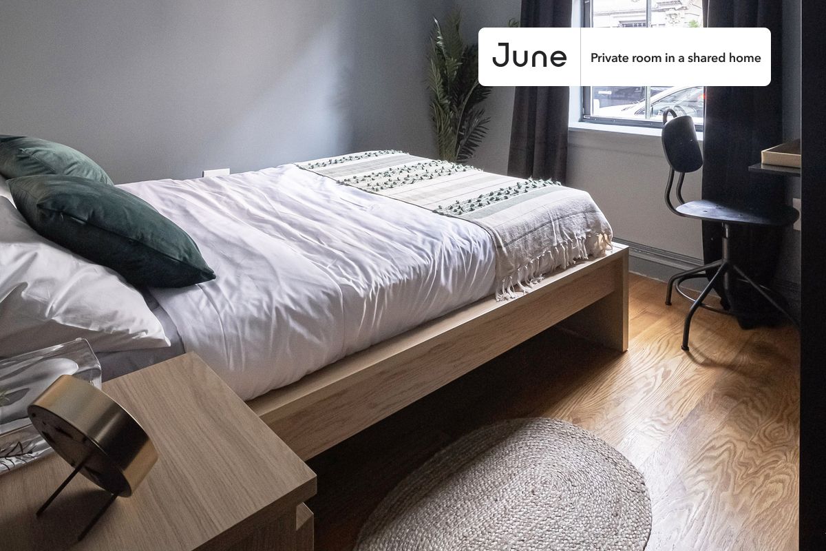 PLEASE NOTE: This is a private room in a shared apartment. You will have your own bedroom and shared common areas (kitchen, bathroom, etc.) with other residents.
Queen bedroom in a 4 bedroom / 2 bathroom apartment!
Check out 3D tour now: https://jnhm.es/Qz
This Queen room in Hamilton Heights is available on a 12 month lease or a flexible short term (31 to 364 days) lease. You pick your custom start and end date. Monthly rent rate is determined by furnishing preference, move-in date and move-out date. Speak to a June representative for recommendations on the best stay duration for the lowest rate, and learn more about this home on the June website: https://jnhm.es/FF
Amenities of this home: Dishwasher, Furnished Common Areas, Wi-Fi - Paid separately (High-Speed), Guarantors Allowed, Dine in kitchen, Laundry in home (free), Hardwood Flooring, Microwave, Oven, Refrigerator, also, this unit is conveniently located, several local parks, restaurants and bars are just minutes away.
About June Homes: Welcome to the easiest rental experience of your life. Rent furnished or unfurnished apartments on a 12 month lease or a flexible short term (31 to 364 days). As a resident, you’ll have access to 24/7 support and monthly cleanings of the home’s shared spaces. Sign up now to apply online for your next home with June: https://jnhm.es/sign-roomi
Brokers welcome! Contact us for more details.
Interested? Use this listing ID when speaking to June team: #260 A