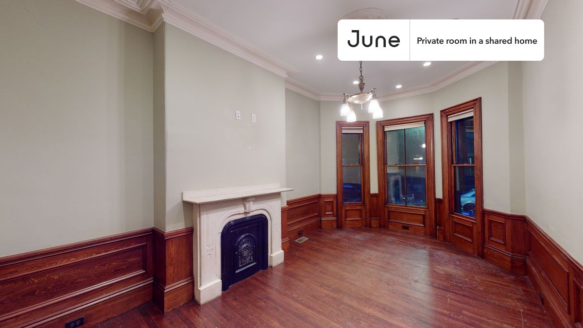 

PLEASE NOTE: This is a private room in a shared apartment. You will have your own bedroom and shared common areas (kitchen, bathroom, etc.) with other residents.

Queen bedroom in a 5 bedroom / 2 bathroom apartment!

Check out 3D tour now:  https://jnhm.es/89y

This  Queen room in Mission Hill  is available on a 12 month lease or a flexible short term (31 to 364 days) lease. You pick your custom start and end date. Monthly rent rate is determined by furnishing preference, move-in date and move-out date. Speak to a June representative for recommendations on the best stay duration for the lowest rate, and learn more about this home on the June website:  https://jnhm.es/6eS

Amenities of this home:   Dishwasher,    Wi-Fi - Paid separately (High-Speed),    Guarantors Allowed,       Street parking - City permit required,    Laundry in home (free),       Hardwood Flooring,    Microwave,    Oven,    Refrigerator,   also, this unit is conveniently located, several local parks, restaurants and bars are just minutes away.

About June Homes: Welcome to the easiest rental experience of your life. Rent furnished or unfurnished apartments on a 12 month lease or a flexible short term (31 to 364 days). As a resident, you’ll have access to 24/7 support and monthly cleanings of the home’s shared spaces. Sign up now to apply online for your next home with June: https://jnhm.es/sign-roomi

Brokers welcome! Contact us for more details.

Interested? Kindly note that the minimum stay duration would be 31 days. 

Use this listing ID when speaking to June team:  #1375 B