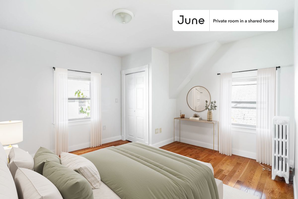 PLEASE NOTE: This is a private room in a shared apartment. You will have your own bedroom and shared common areas (kitchen, bathroom, etc.) with other residents.
Full bedroom in a 7 bedroom / 2 bathroom apartment!
Check out 3D tour now: https://jnhm.es/8bO
This Full room in Brighton is available on a 12 month lease or a flexible short term (31 to 364 days) lease. You pick your custom start and end date. Monthly rent rate is determined by furnishing preference, move-in date and move-out date. Speak to a June representative for recommendations on the best stay duration for the lowest rate, and learn more about this home on the June website: https://jnhm.es/6lc
Amenities of this home: Furnished Common Areas, Wi-Fi - Paid separately (High-Speed), Guarantors Allowed, Dine in kitchen, Street parking - City permit required, Laundry in home (free), Hardwood Flooring, Microwave, Oven, Refrigerator, also, this unit is conveniently located, several local parks, restaurants and bars are just minutes away.
About June Homes: Welcome to the easiest rental experience of your life. Rent furnished or unfurnished apartments on a 12 month lease or a flexible short term (31 to 364 days). As a resident, you’ll have access to 24/7 support and monthly cleanings of the home’s shared spaces. Sign up now to apply online for your next home with June: https://jnhm.es/sign-roomi
Brokers welcome! Contact us for more details.
Interested? Kindly note that the minimum stay duration would be 31 days.
Use this listing ID when speaking to June team: #1517 F