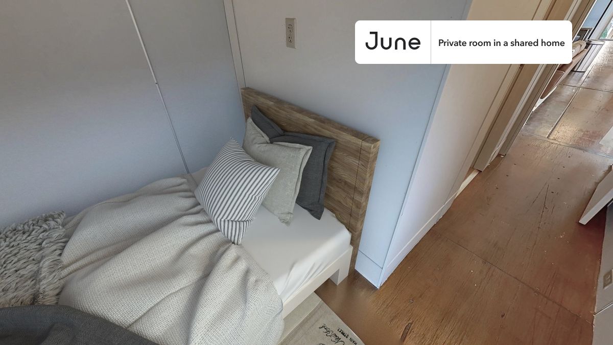 PLEASE NOTE: This is a private room in a shared apartment. You will have your own bedroom and shared common areas (kitchen, bathroom, etc.) with other residents.
Full bedroom in a 6 bedroom / 6 bathroom apartment!
Check out 3D tour now: https://jnhm.es/QQ
This Full room in Brookland is available on a 12 month lease or a flexible short term (31 to 364 days) lease. You pick your custom start and end date. Monthly rent rate is determined by furnishing preference, move-in date and move-out date. Speak to a June representative for recommendations on the best stay duration for the lowest rate, and learn more about this home on the June website: https://jnhm.es/LO
Amenities of this home: Dishwasher, Furnished Common Areas, Wi-Fi - Paid separately (High-Speed), Guarantors Allowed, 32-inch Flat-Screen TV, Dining area, Street parking - City permit required, Laundry in home (free), Enclosed backyard, Hardwood Flooring, Microwave, Oven, Refrigerator, also, this unit is conveniently located, several local parks, restaurants and bars are just minutes away.
About June Homes: Welcome to the easiest rental experience of your life. Rent furnished or unfurnished apartments on a 12 month lease or a flexible short term (31 to 364 days). As a resident, you’ll have access to 24/7 support and monthly cleanings of the home’s shared spaces. Sign up now to apply online for your next home with June: https://jnhm.es/sign-roomi
Brokers welcome! Contact us for more details.
Interested? Kindly note that the minimum stay duration would be 31 days.
Use this listing ID when speaking to June team: #370 C